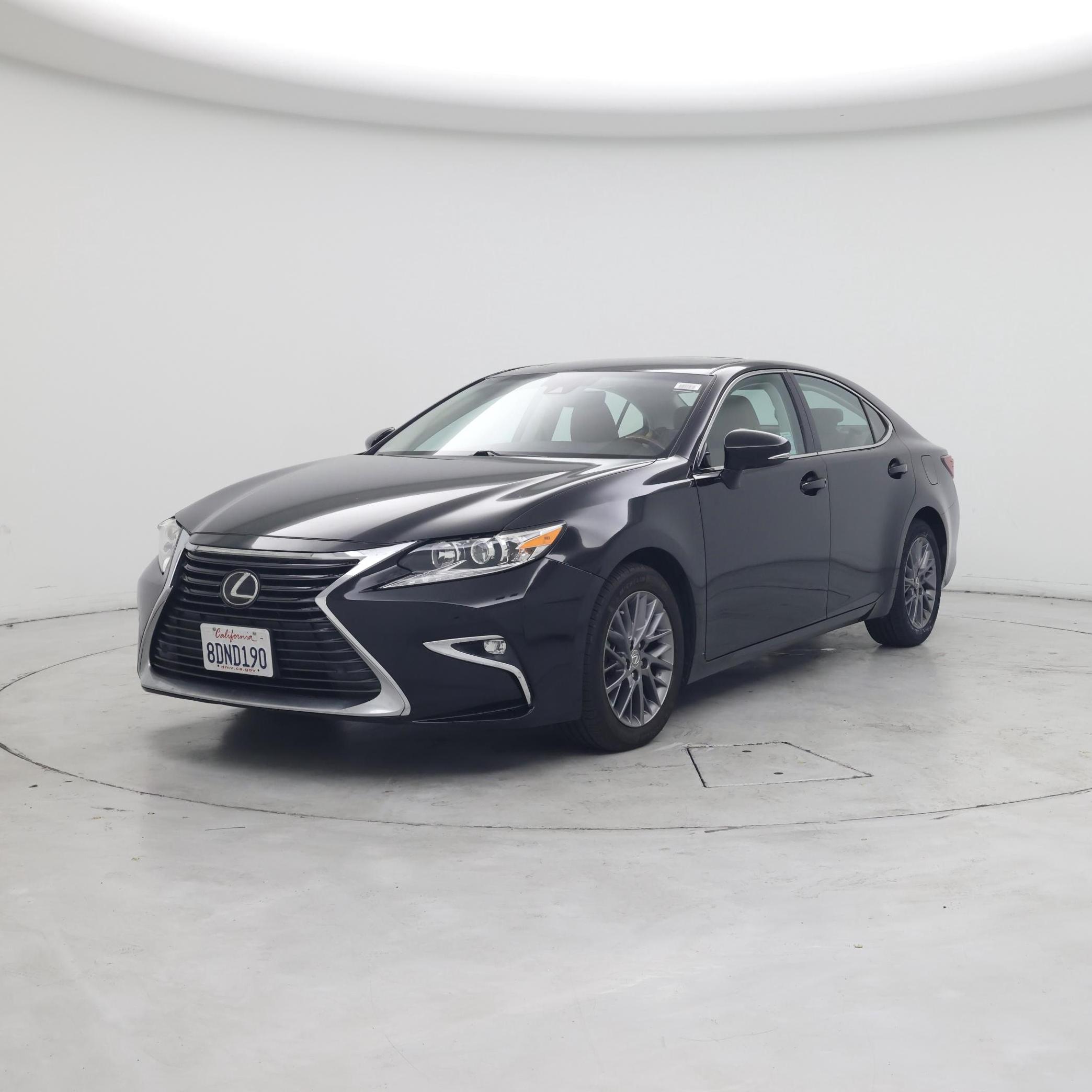 Thumbnail: 2018 Lexus ES - 4