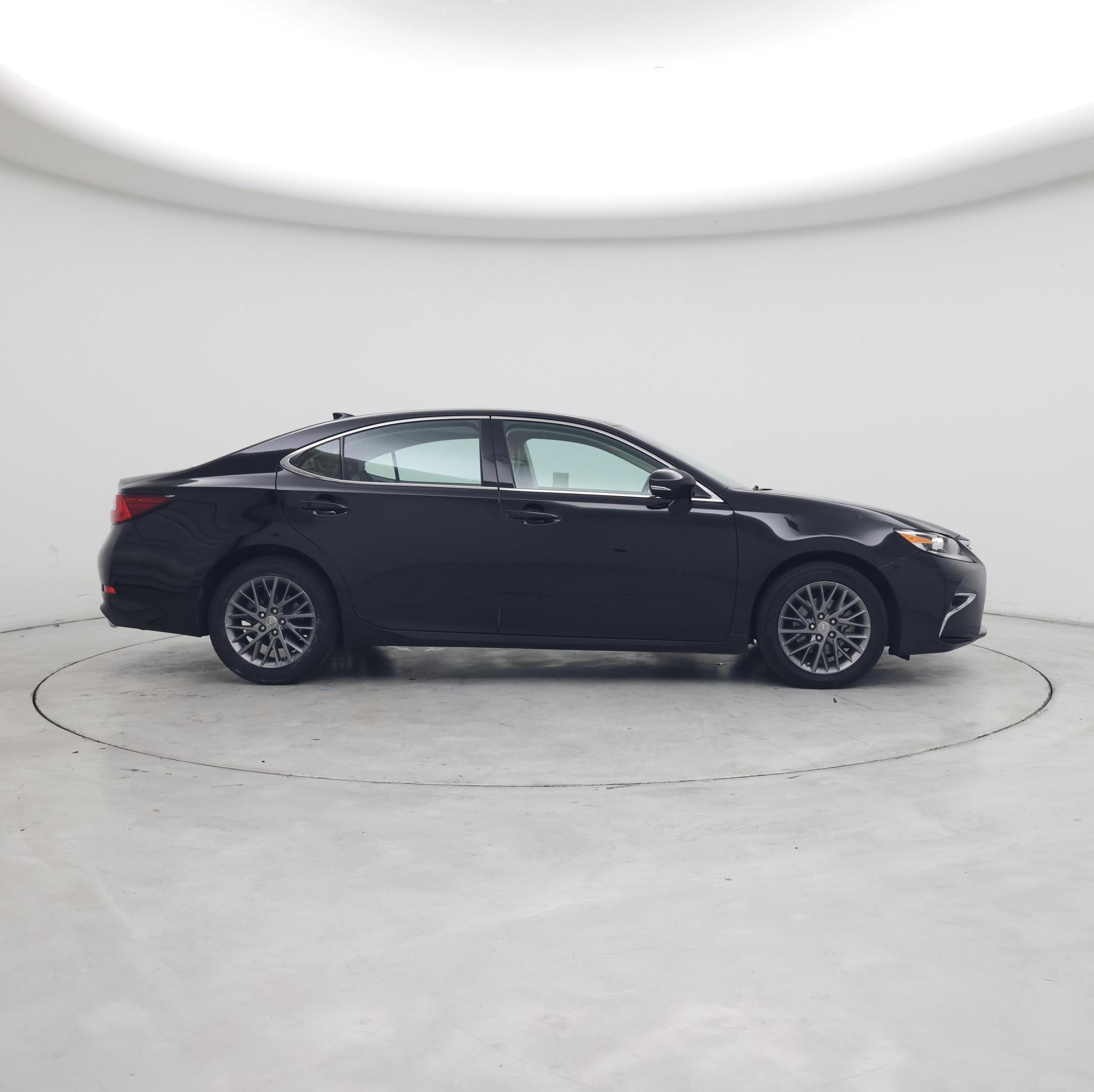 Thumbnail: 2018 Lexus ES - 7