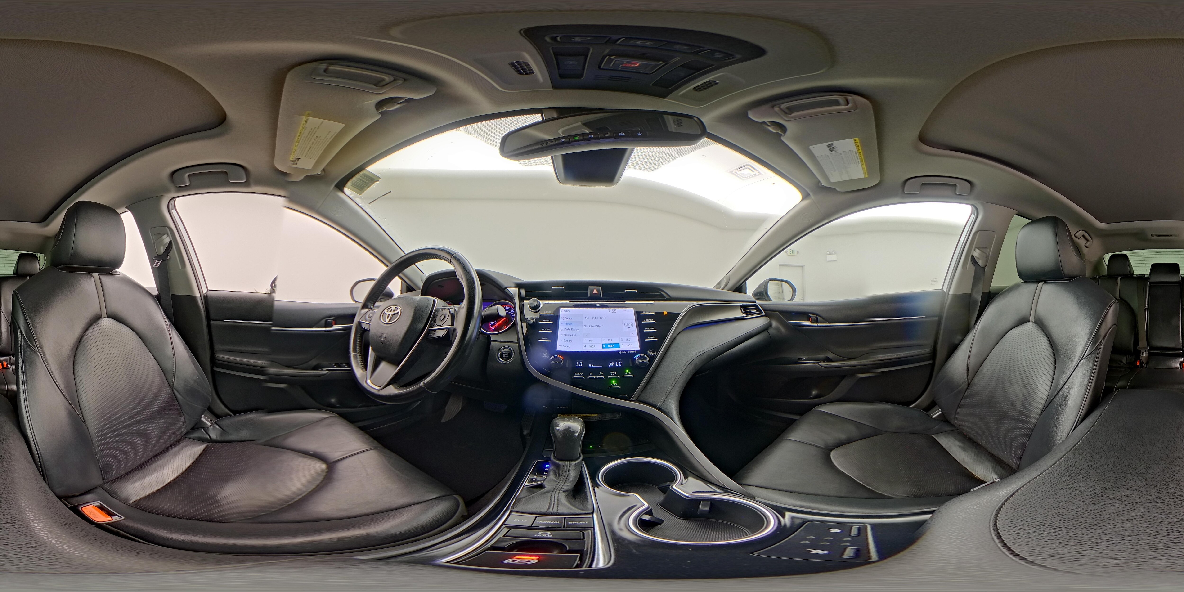 2020 Toyota Camry XSE - Photo 26