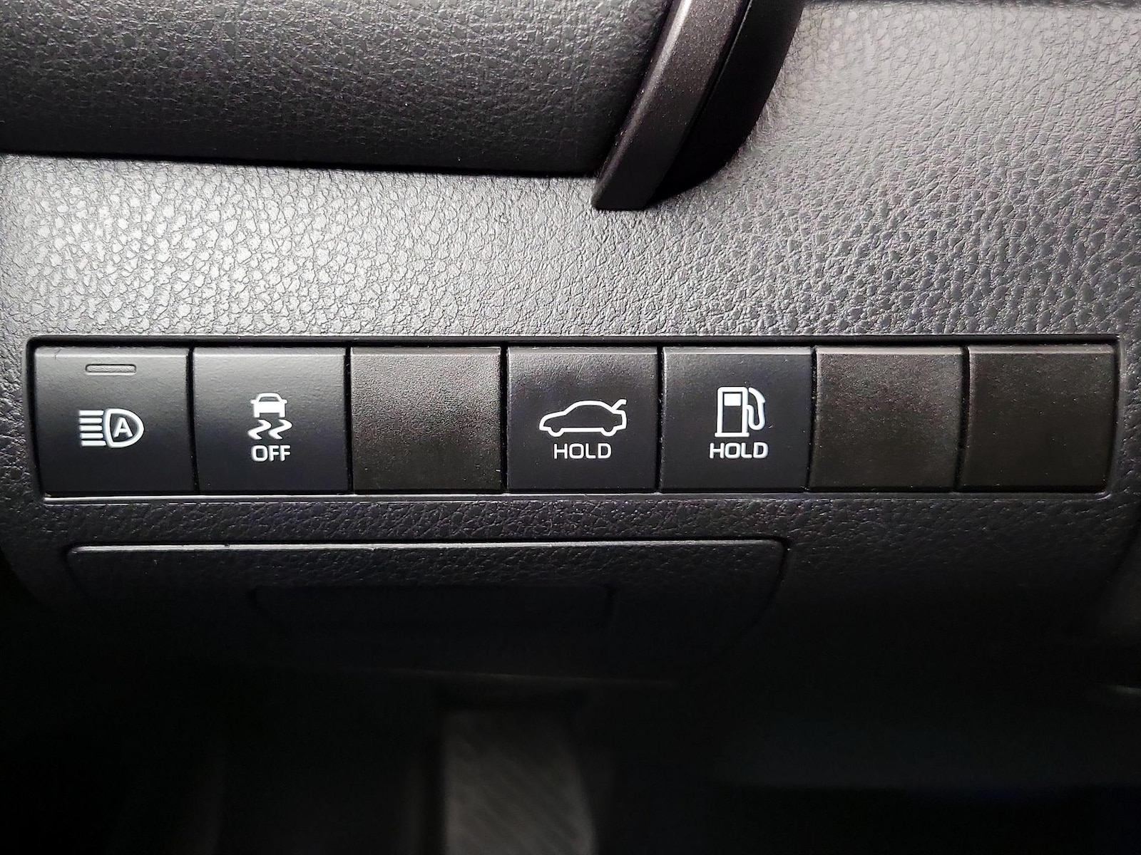2020 Toyota Camry XSE - Photo 14