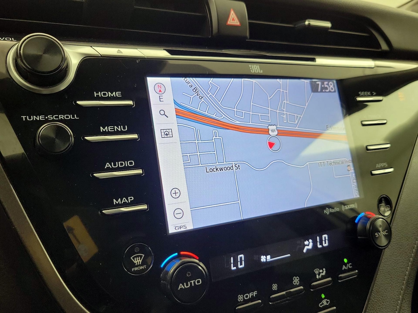 2020 Toyota Camry XSE - Photo 15