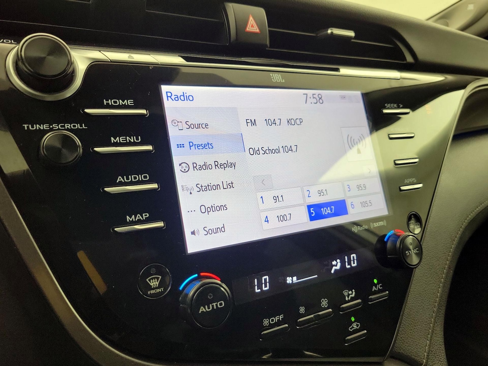 2020 Toyota Camry XSE - Photo 17