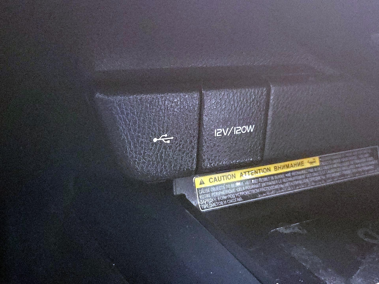 2020 Toyota Camry XSE - Photo 20