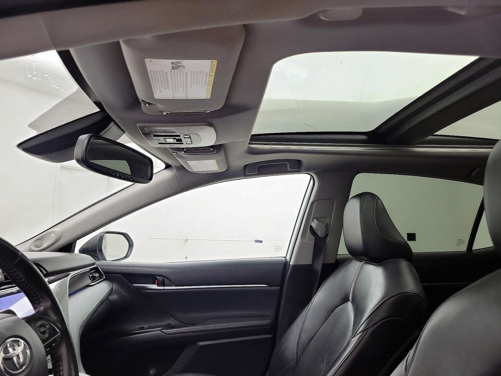 2020 Toyota Camry XSE - Photo 21