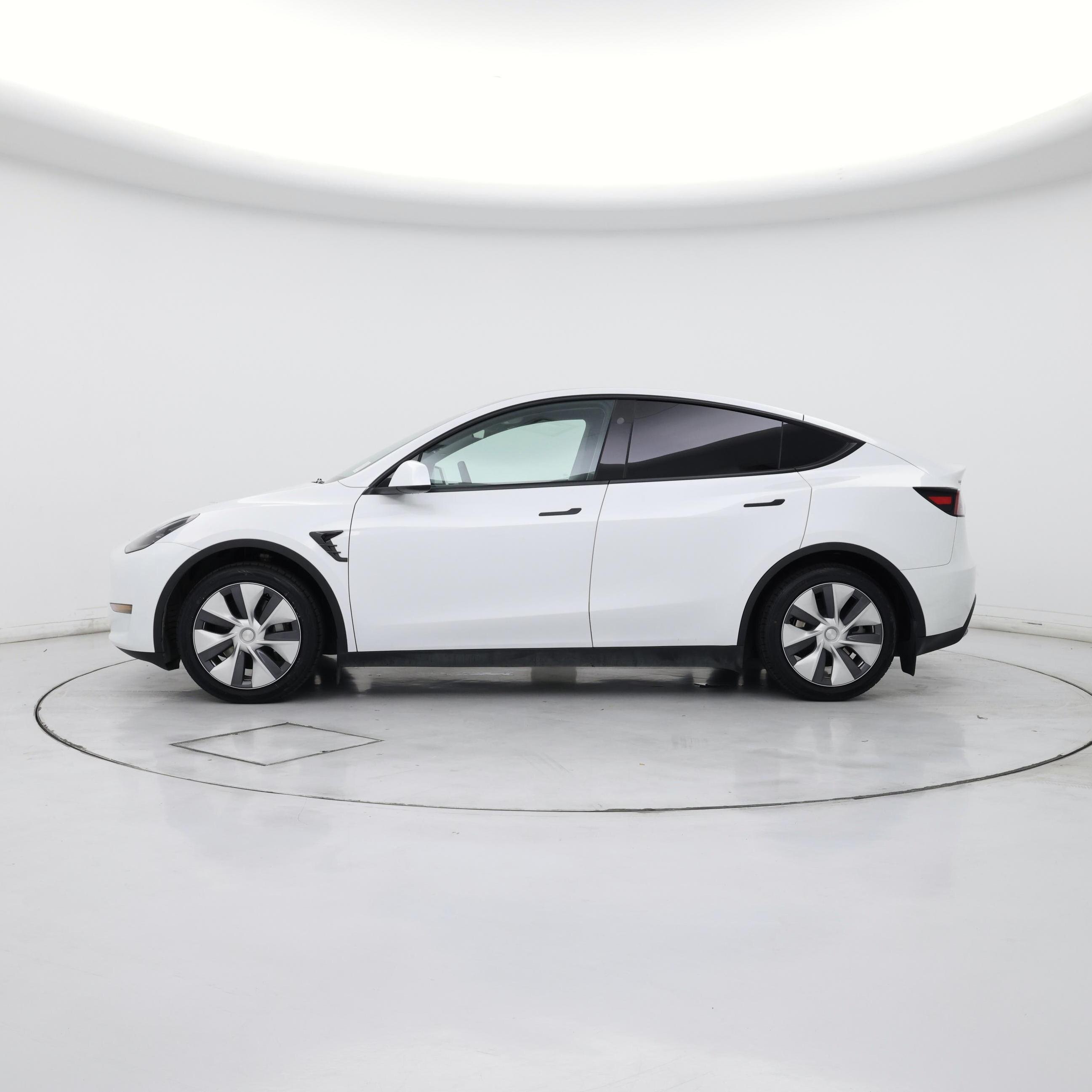 Thumbnail: 2024 Tesla Model Y - 3