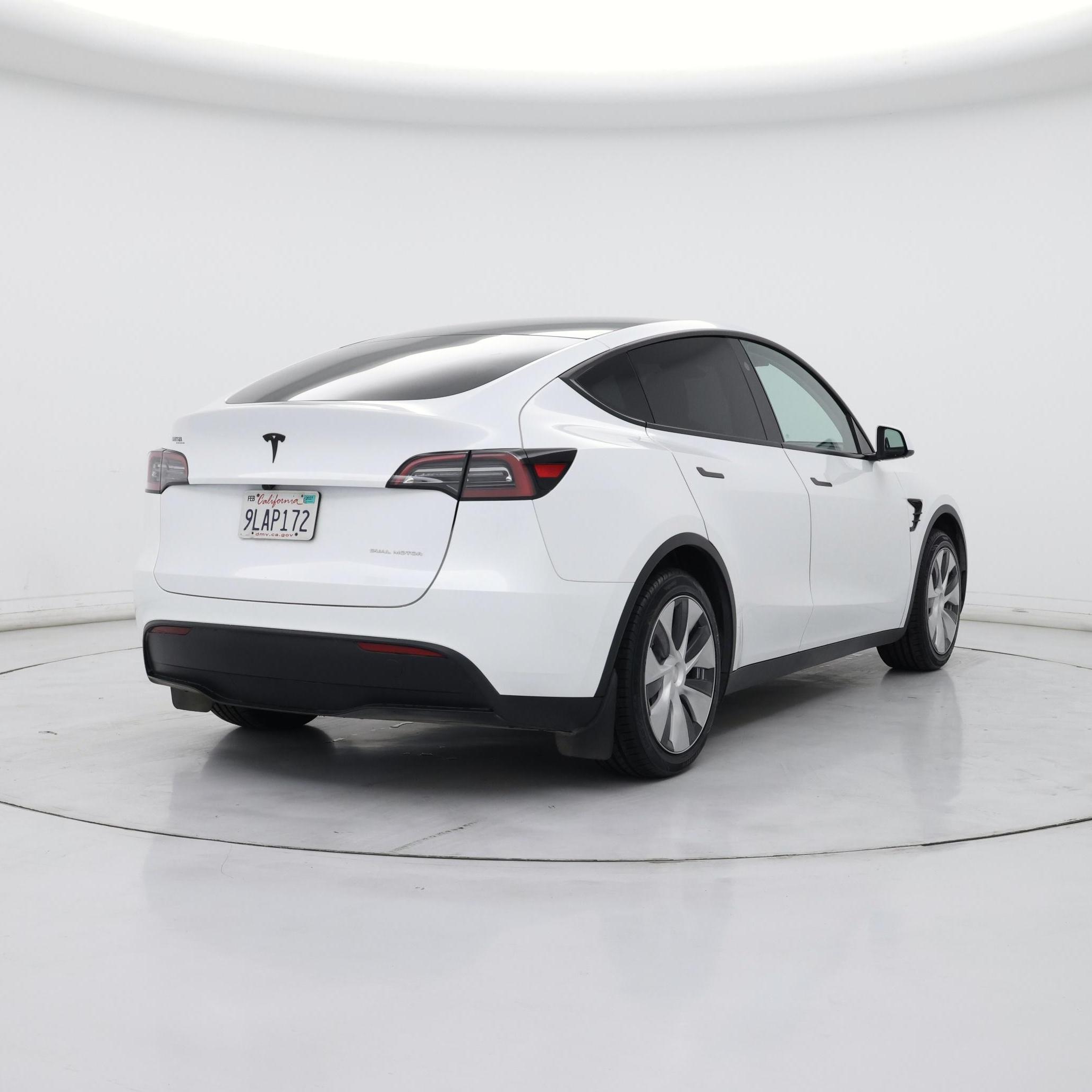 Thumbnail: 2024 Tesla Model Y - 8