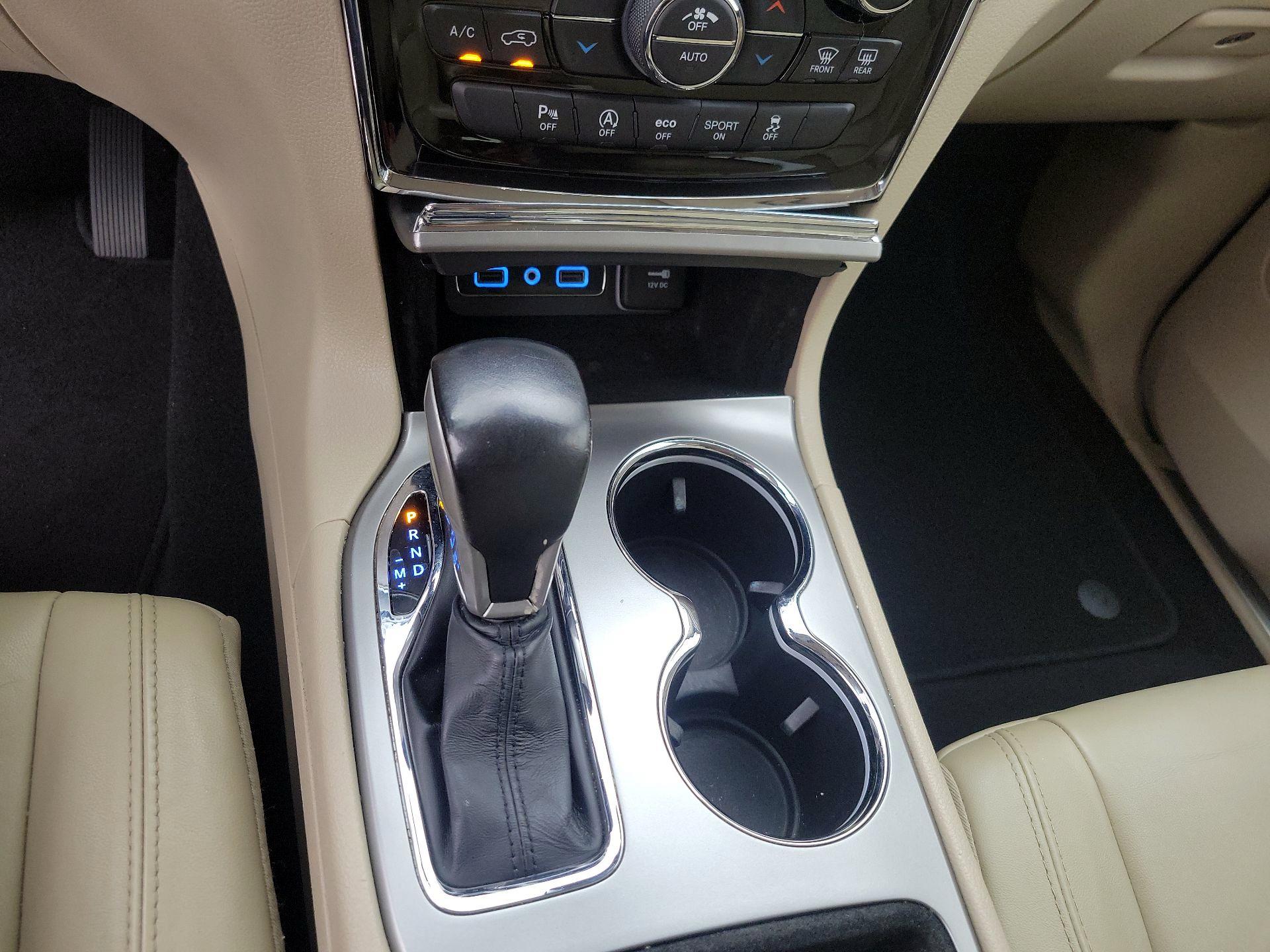 Thumbnail: 2020 Jeep Grand Cherokee - 18