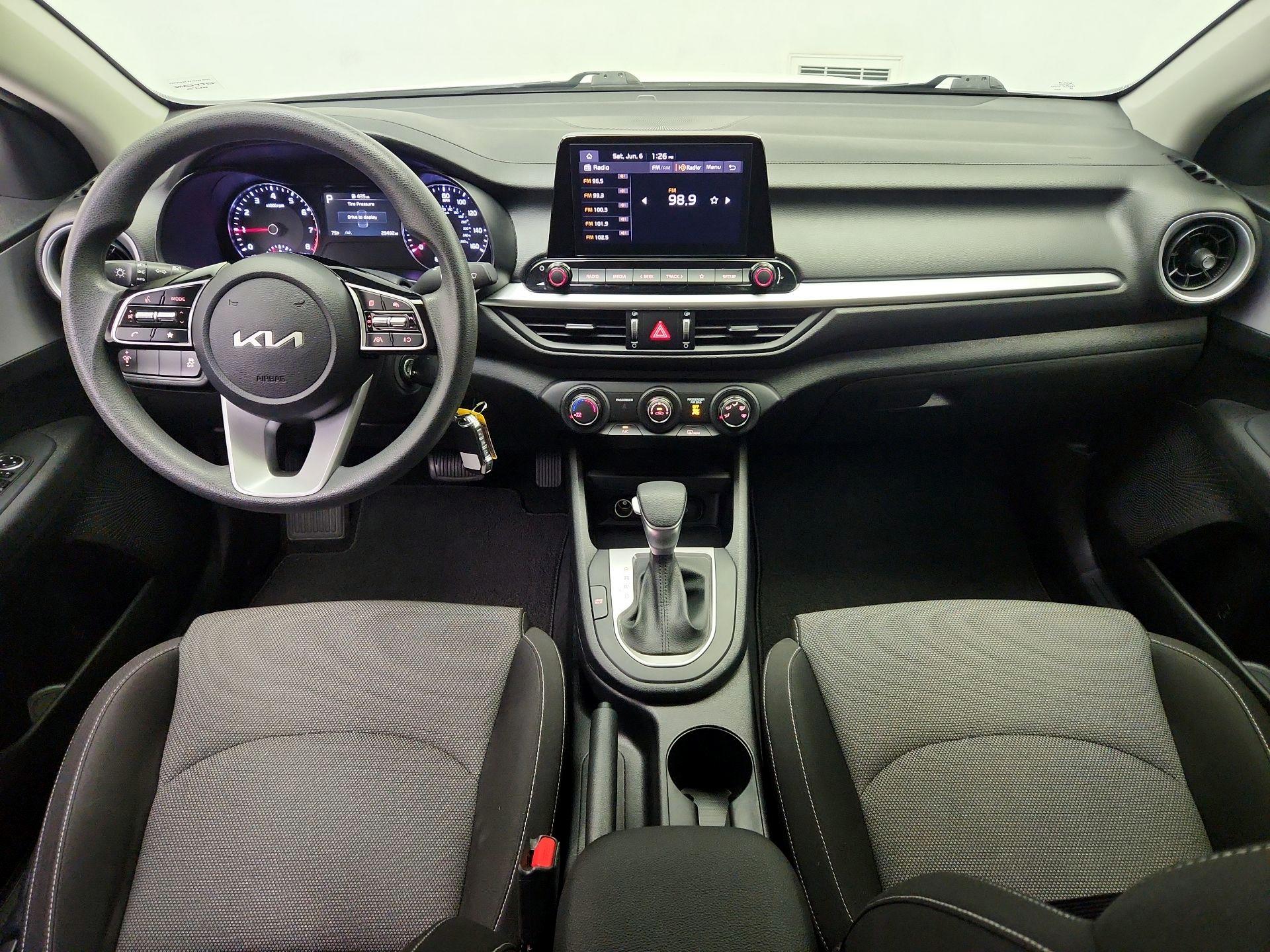 Thumbnail: 2024 Kia Forte - 9