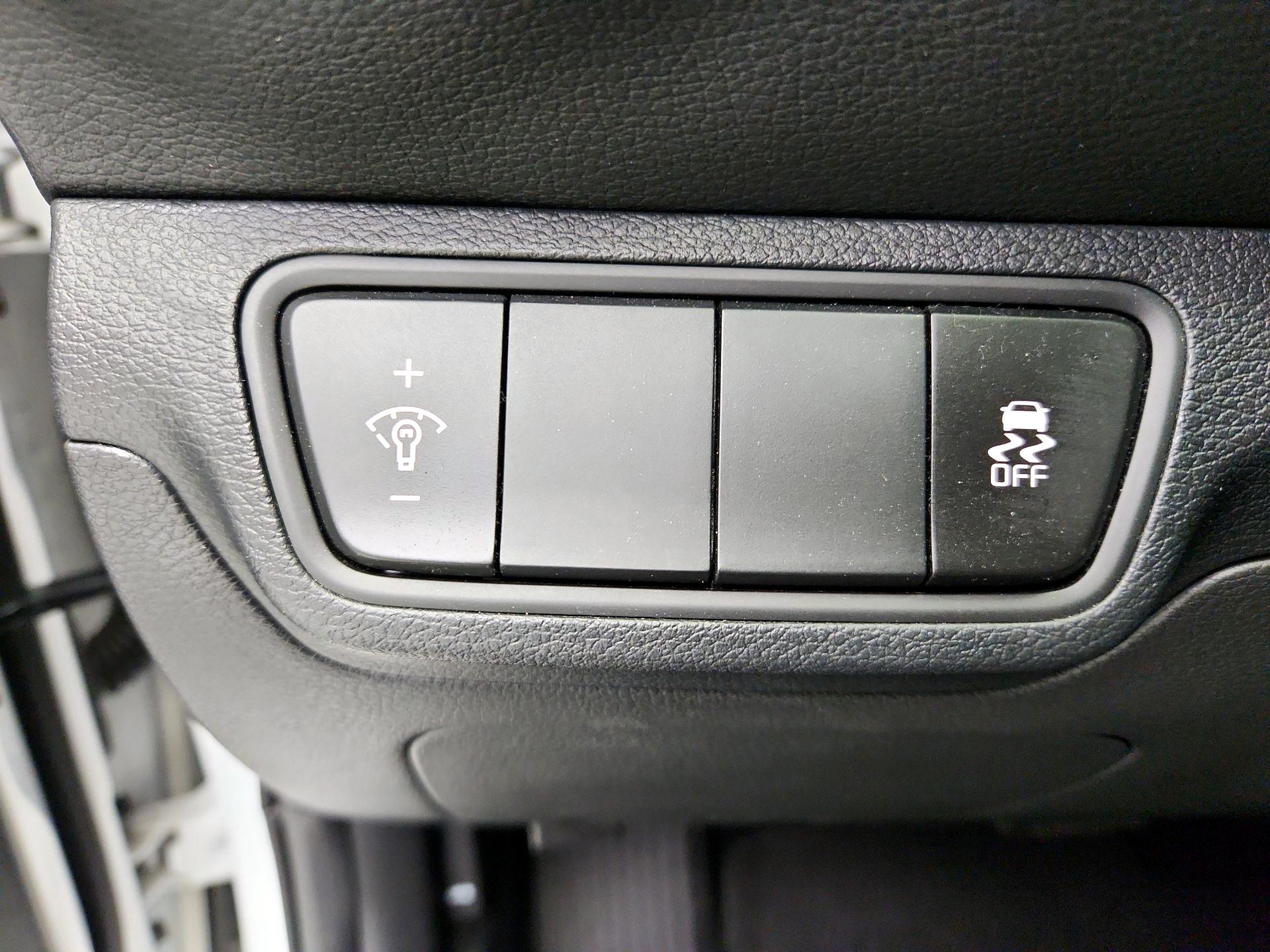 Thumbnail: 2024 Kia Forte - 13