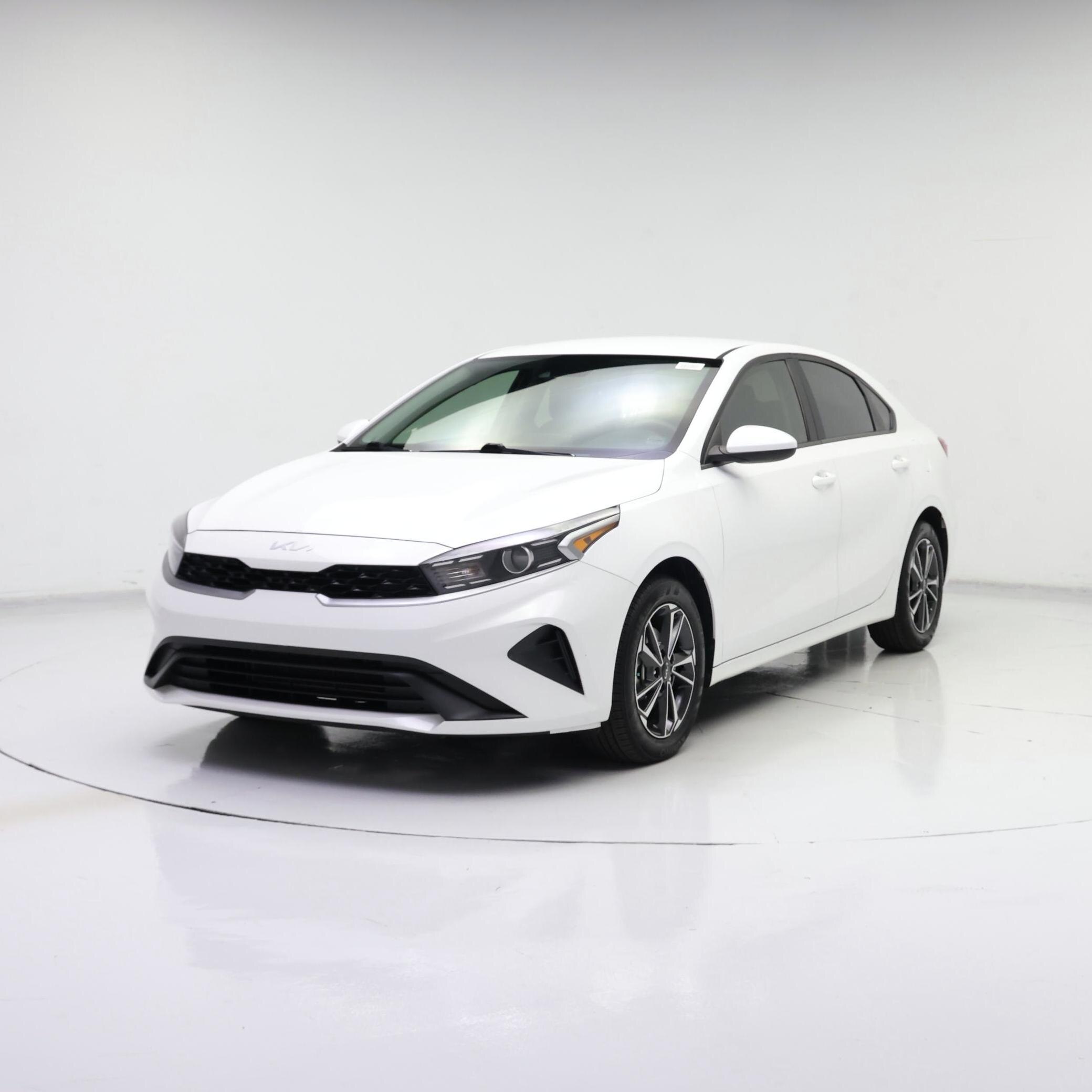 Thumbnail: 2024 Kia Forte - 4