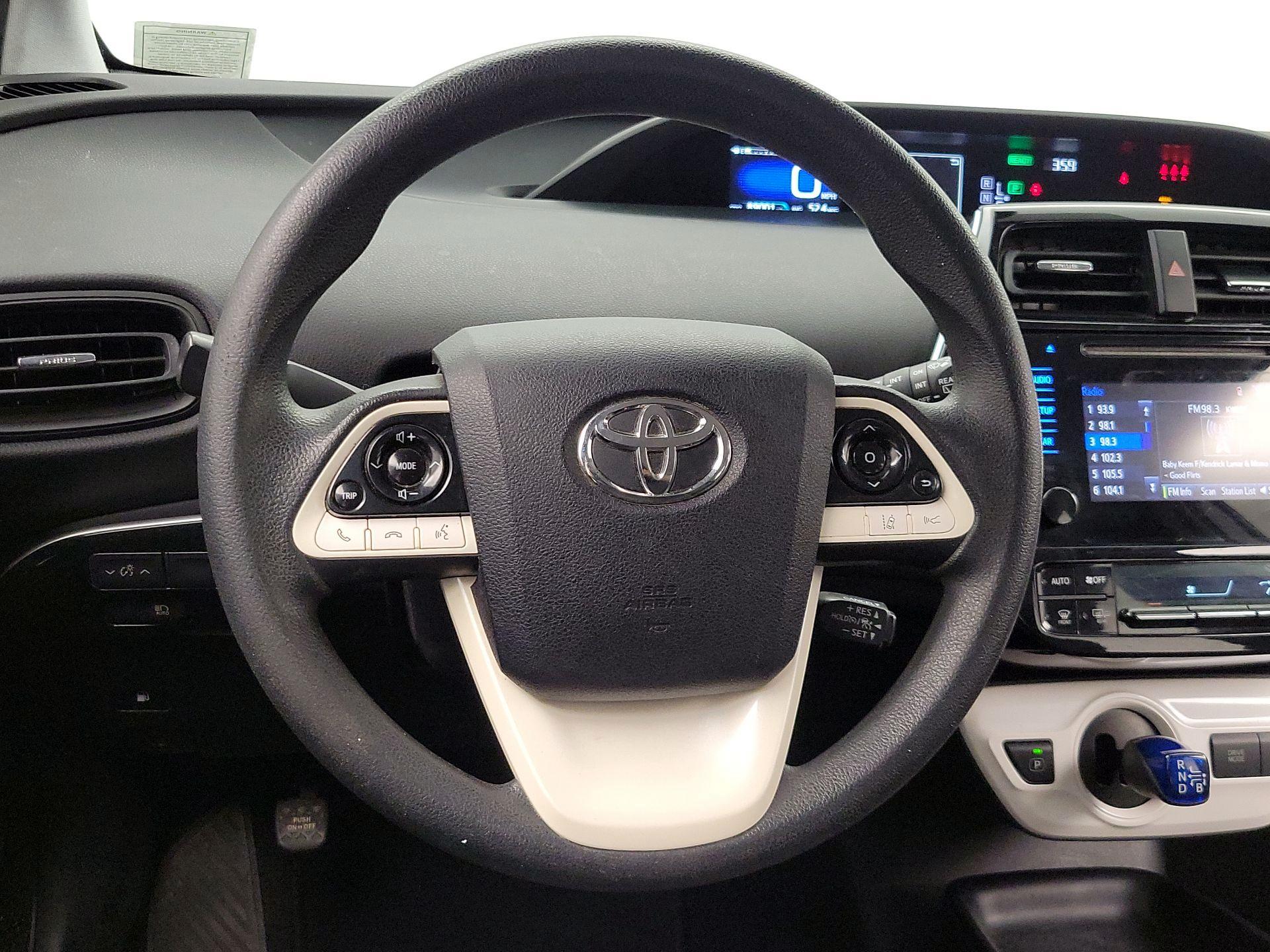 Thumbnail: 2017 Toyota Prius - 10