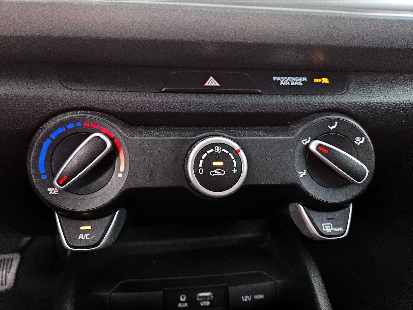 2020 Kia RIO LX - Photo 17