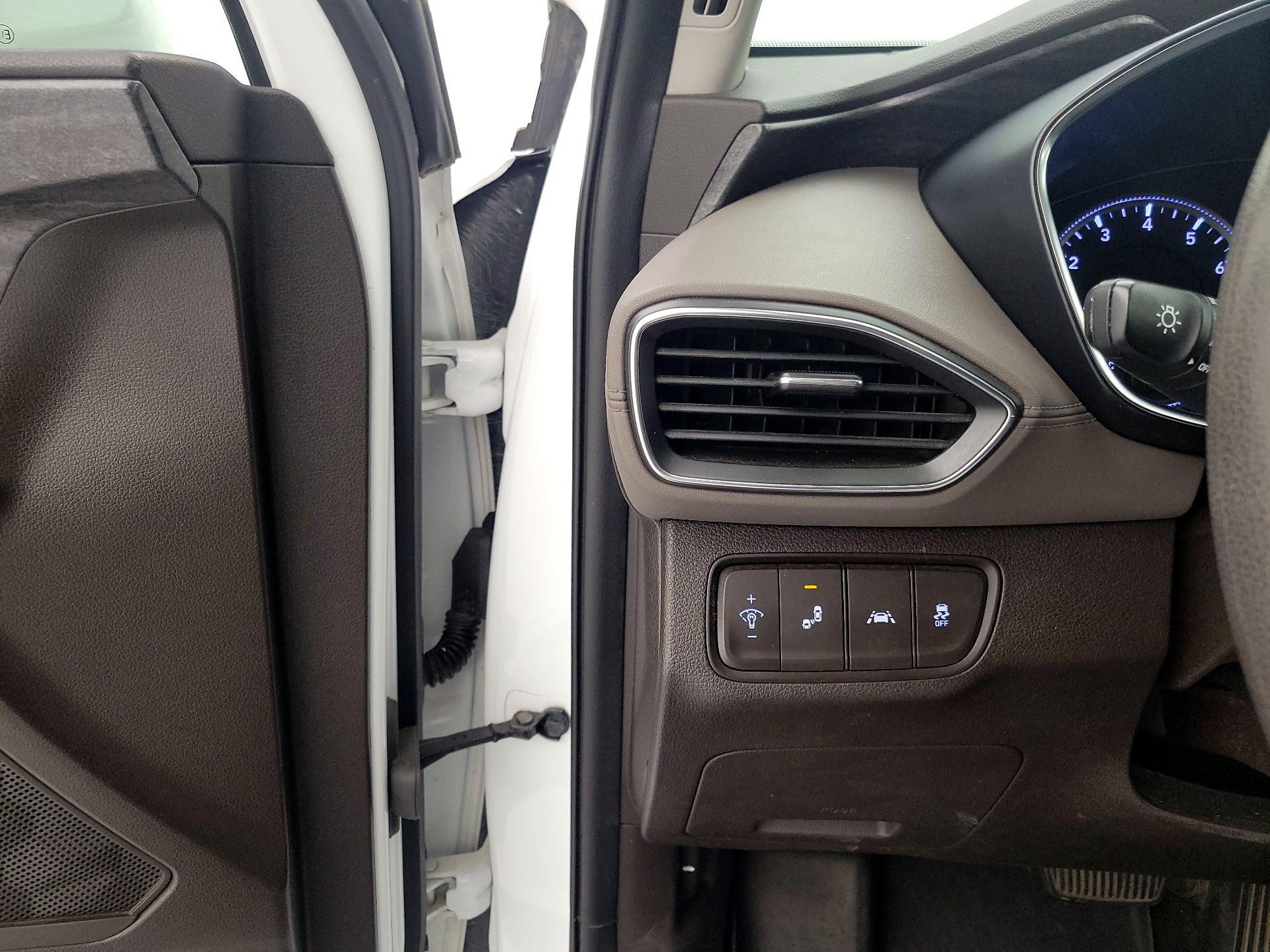 Thumbnail: 2019 Hyundai Santa Fe - 13