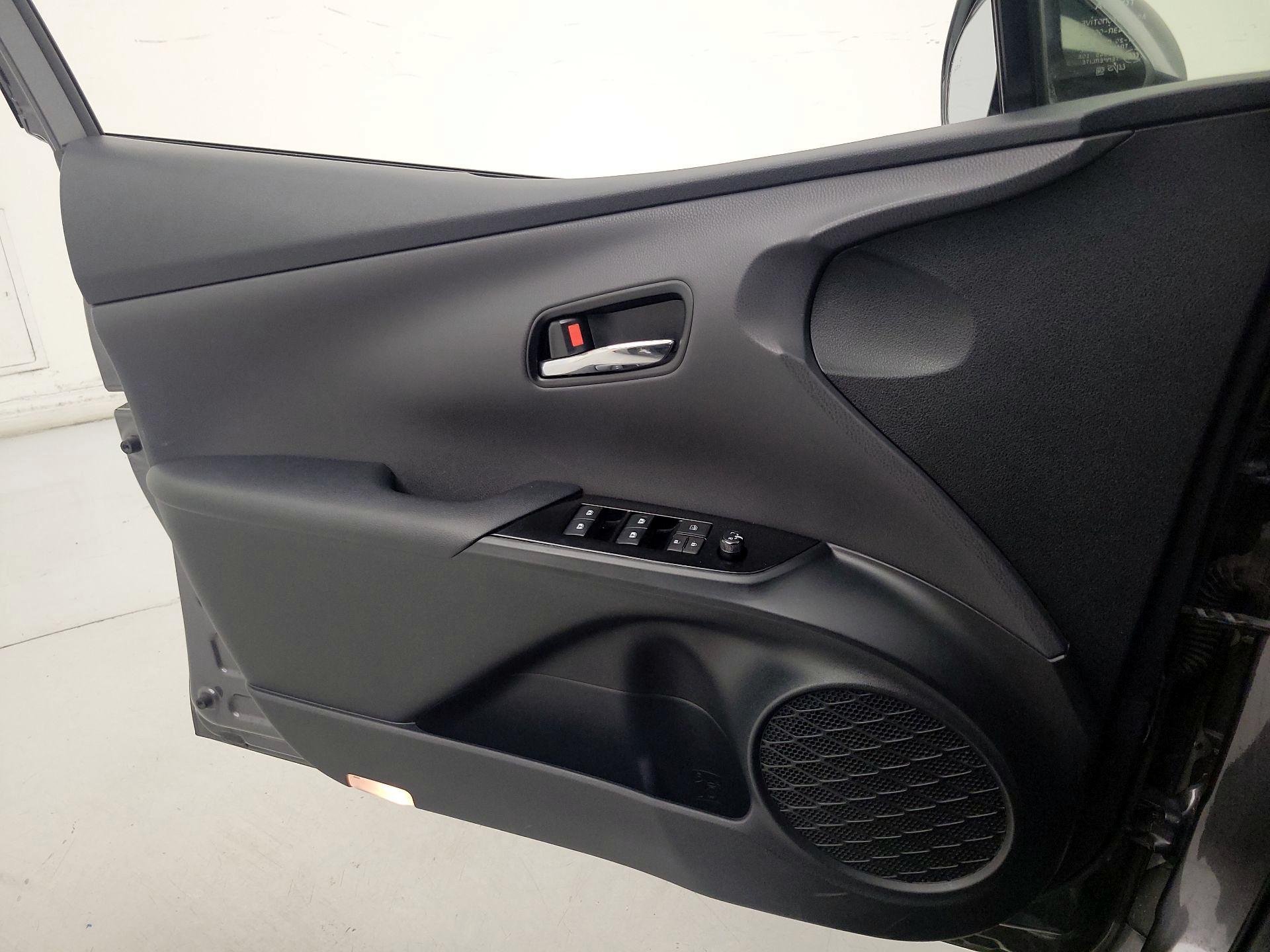 Thumbnail: 2018 Toyota Prius - 12