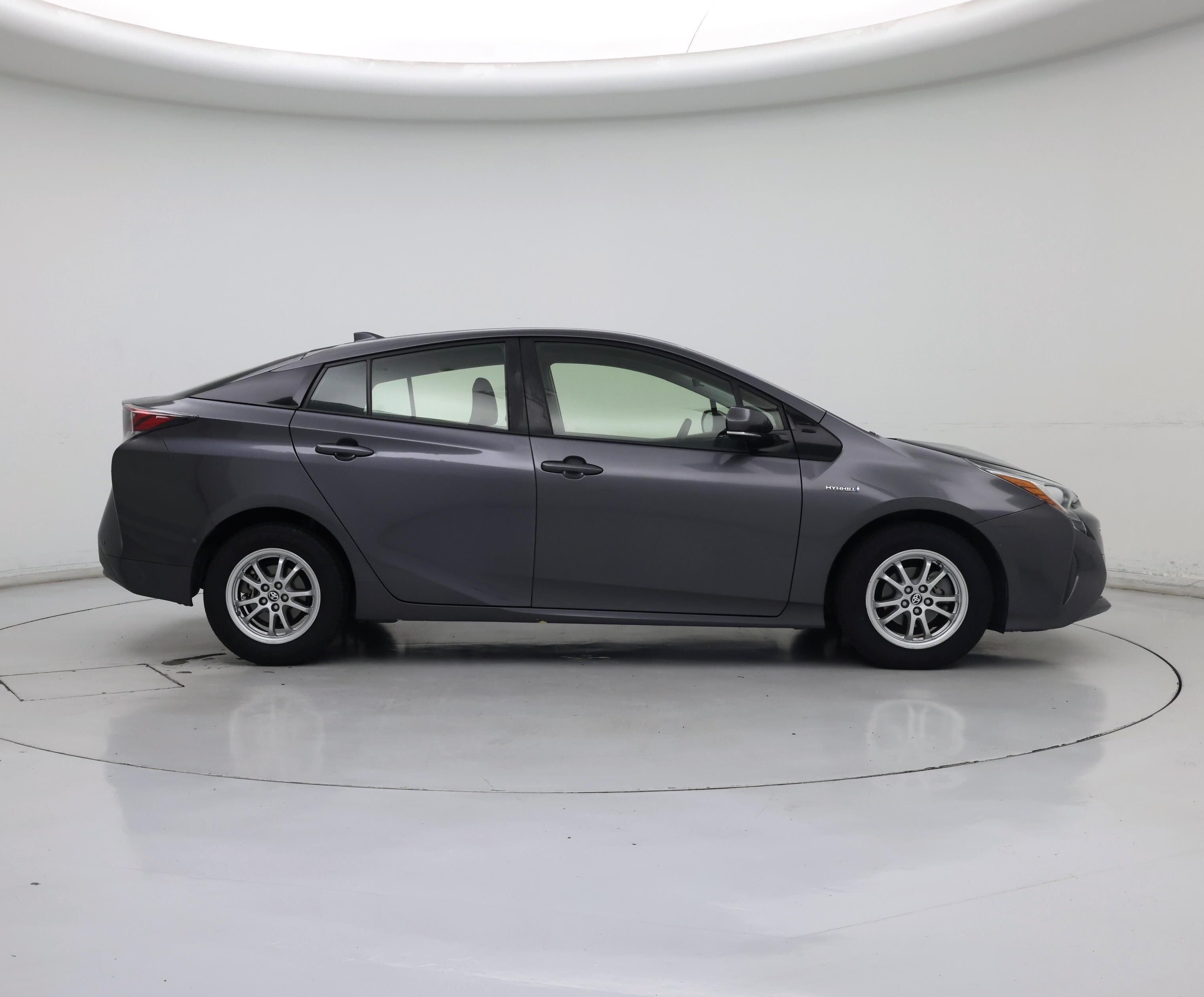 Thumbnail: 2018 Toyota Prius - 7