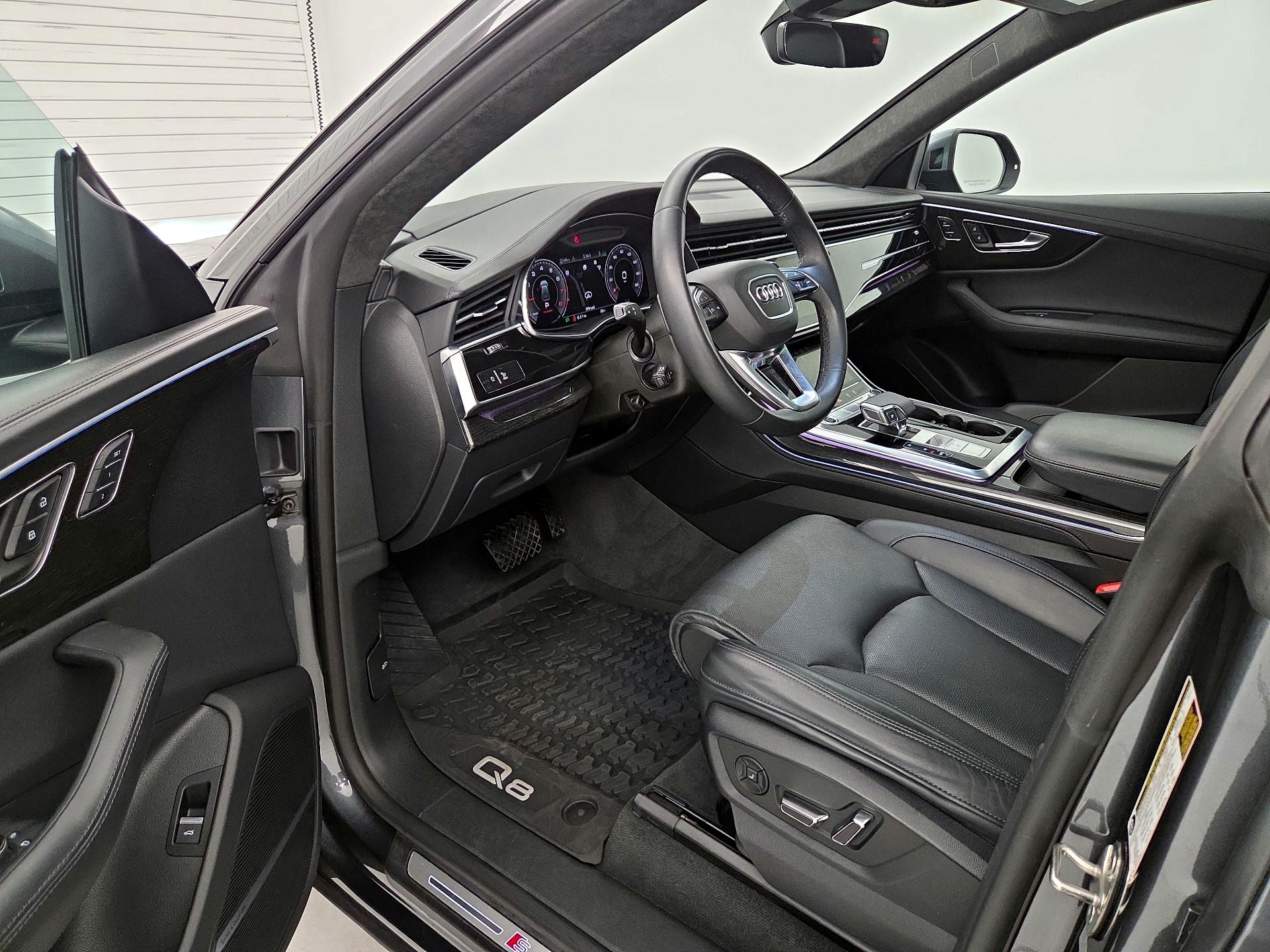 Thumbnail: 2022 Audi Q8 - 11