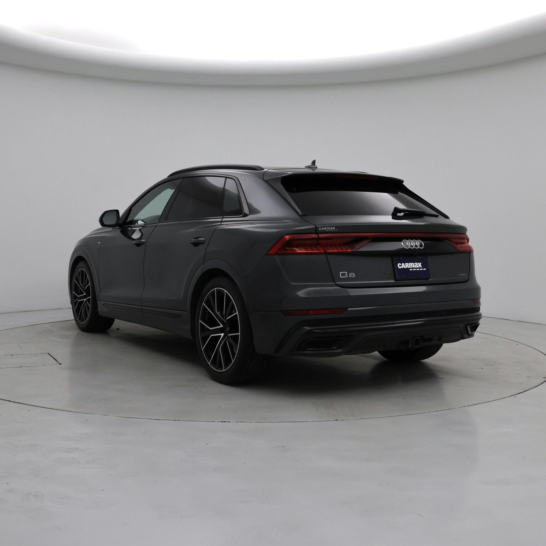 Thumbnail: 2022 Audi Q8 - 2