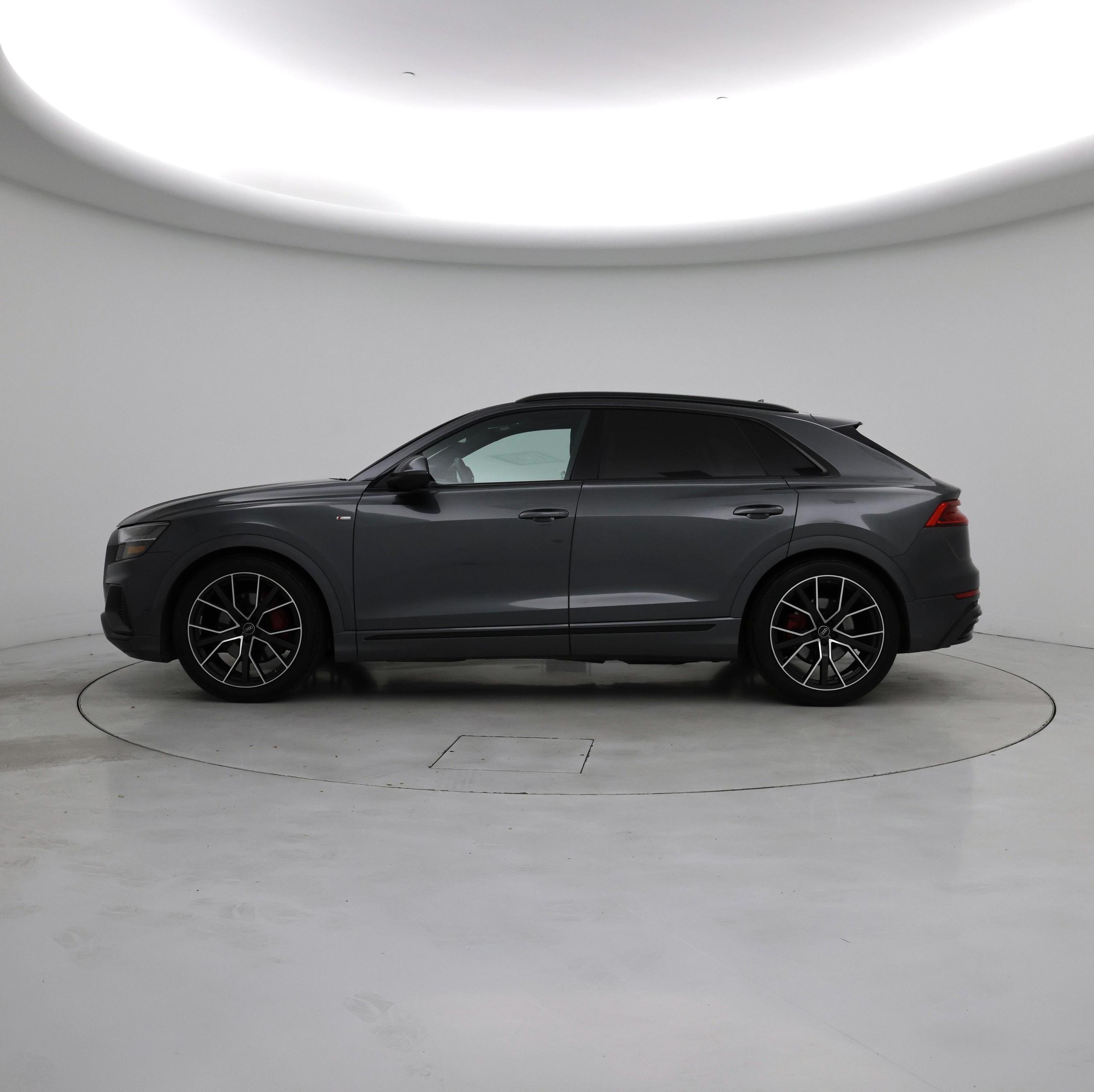 Thumbnail: 2022 Audi Q8 - 3