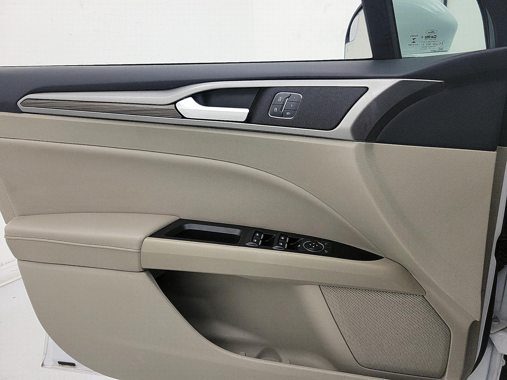 Thumbnail: 2017 Ford Fusion - 12