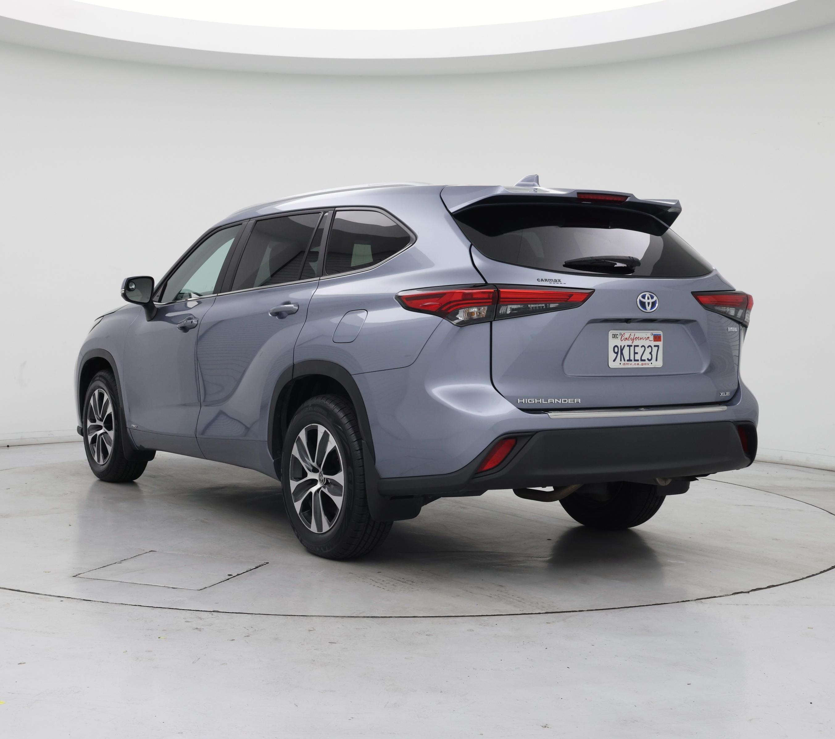Thumbnail: 2023 Toyota Highlander - 2