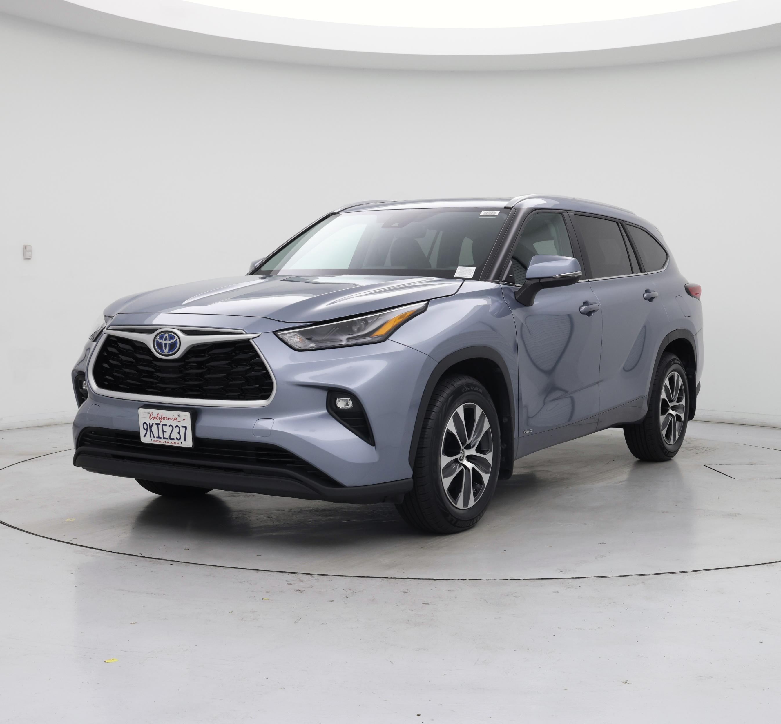 Thumbnail: 2023 Toyota Highlander - 4