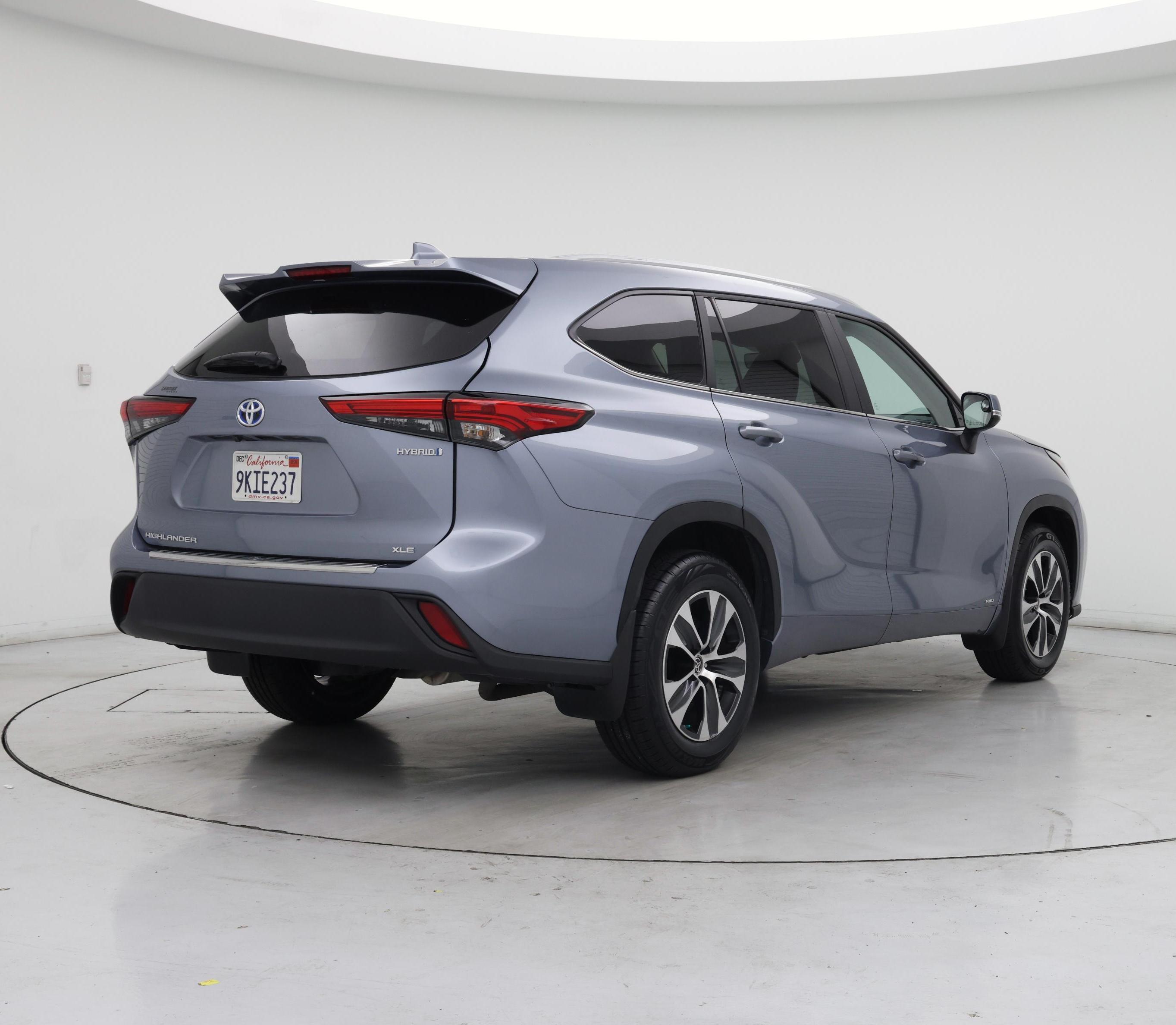 Thumbnail: 2023 Toyota Highlander - 8