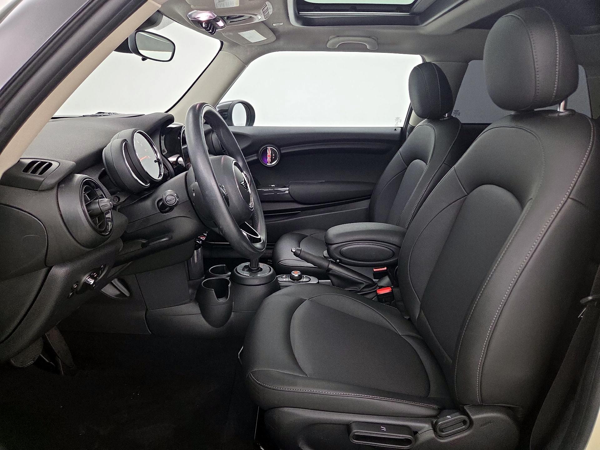 Thumbnail: 2020 MINI Cooper Hardtop - 11