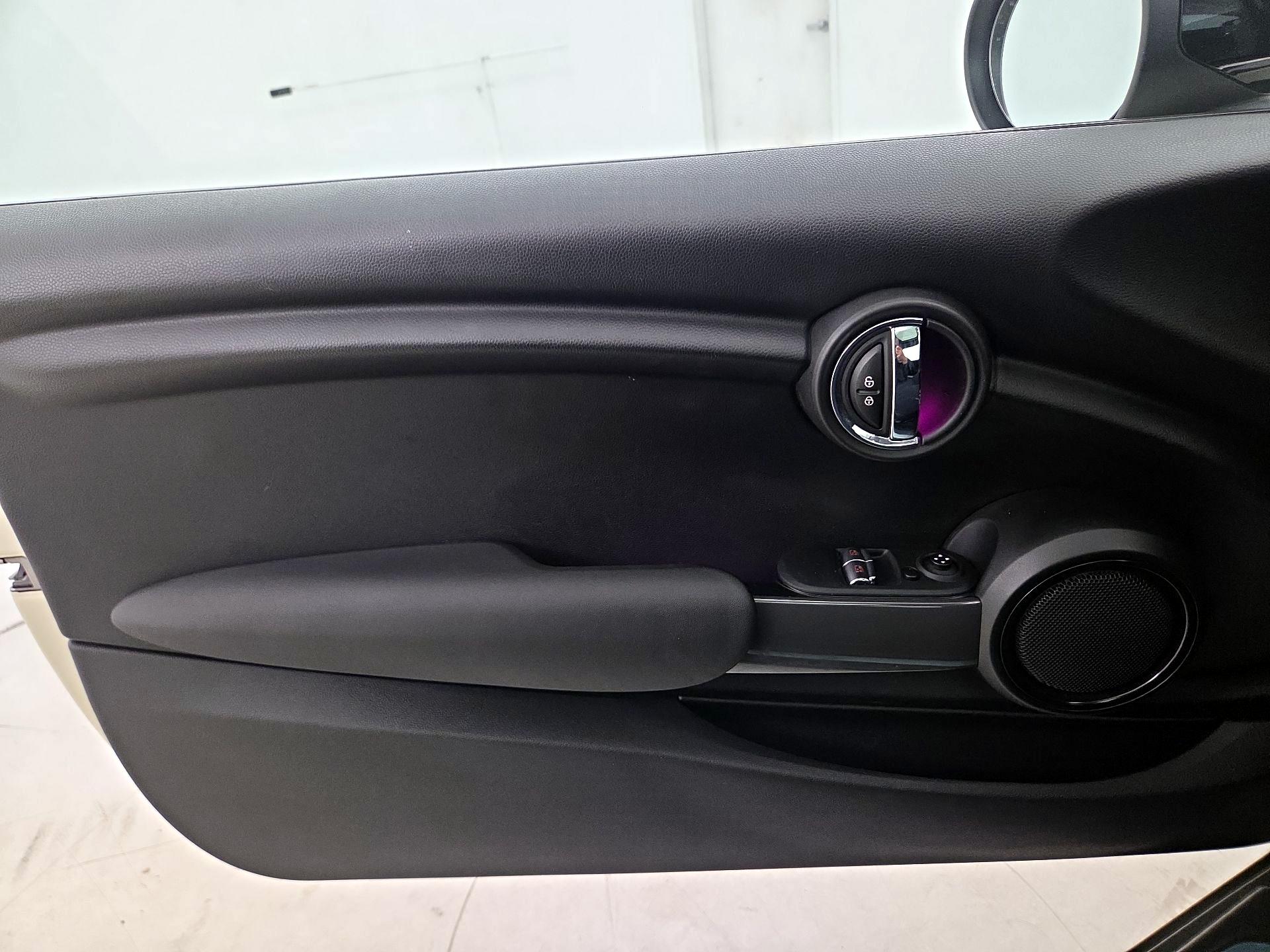 Thumbnail: 2020 MINI Cooper Hardtop - 12