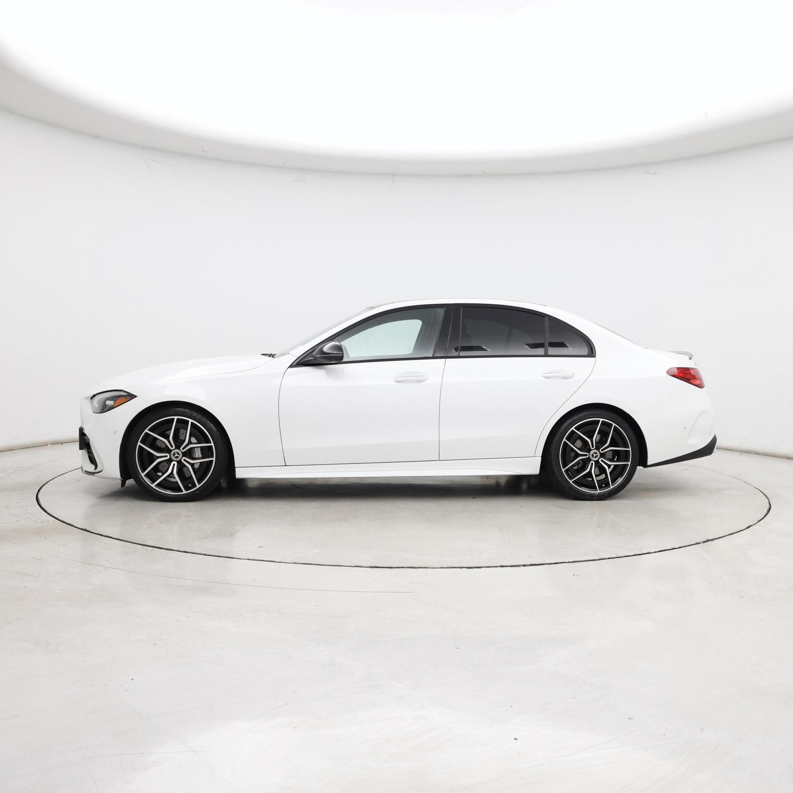 Thumbnail: 2023 Mercedes-Benz C-Class - 3
