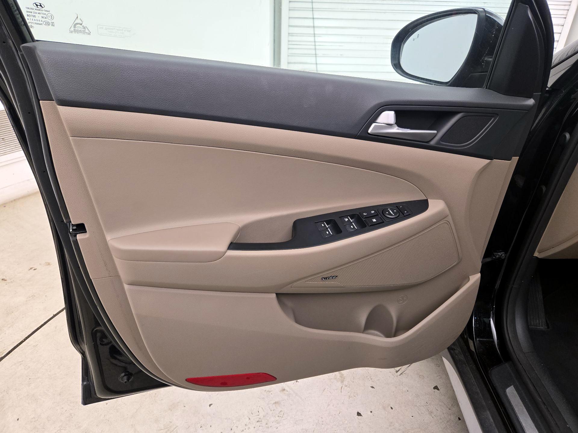 Thumbnail: 2019 Hyundai Tucson - 12