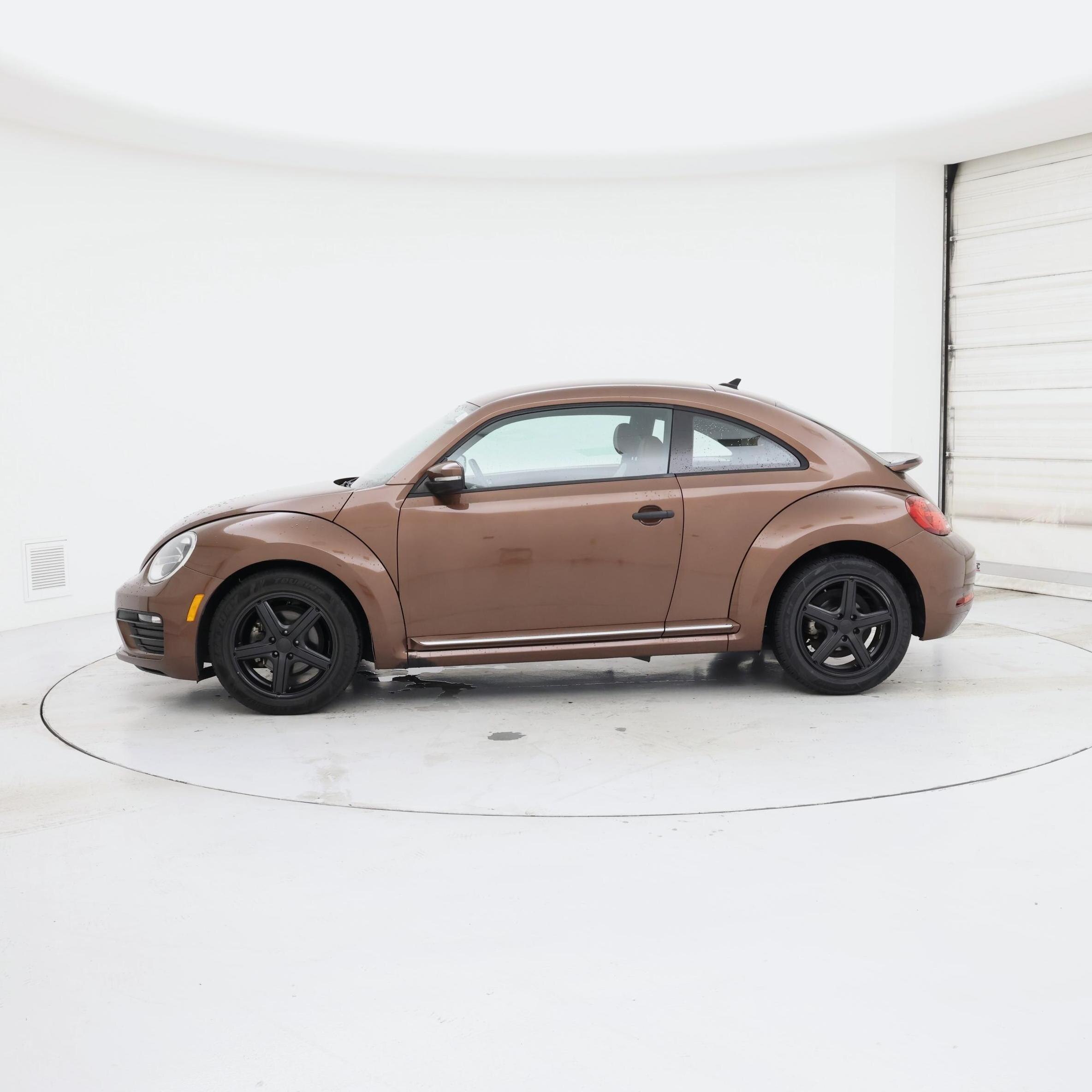Thumbnail: 2017 Volkswagen Beetle - 3