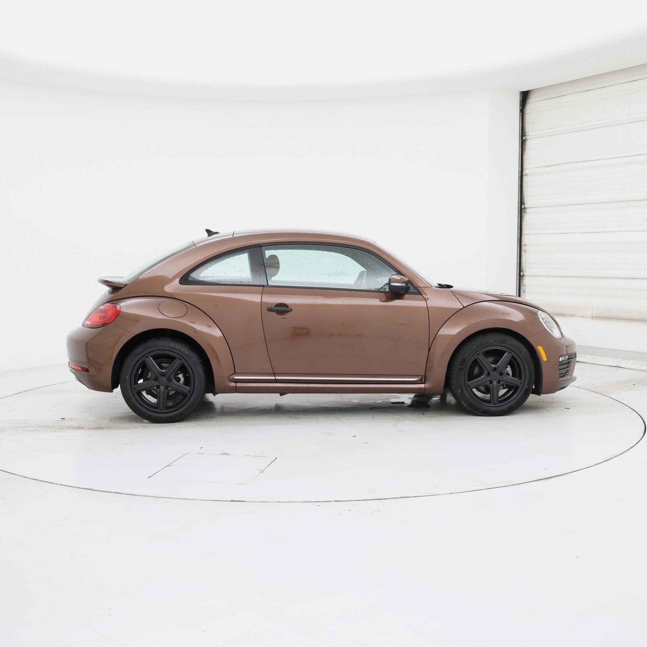 Thumbnail: 2017 Volkswagen Beetle - 7
