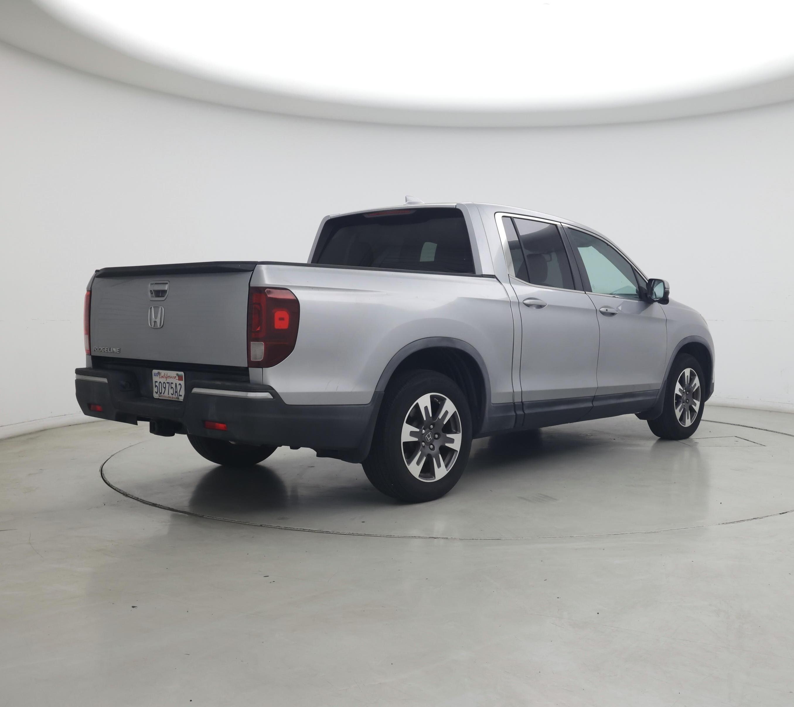 Thumbnail: 2017 Honda Ridgeline - 8