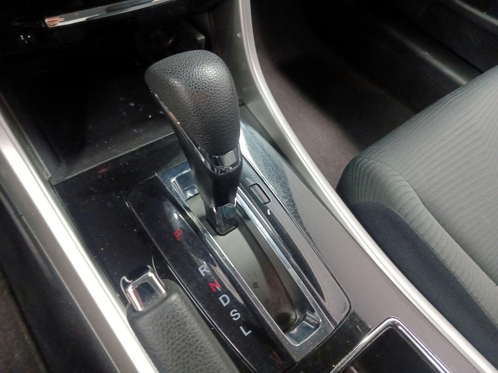 2016 Honda Accord LX - Photo 16