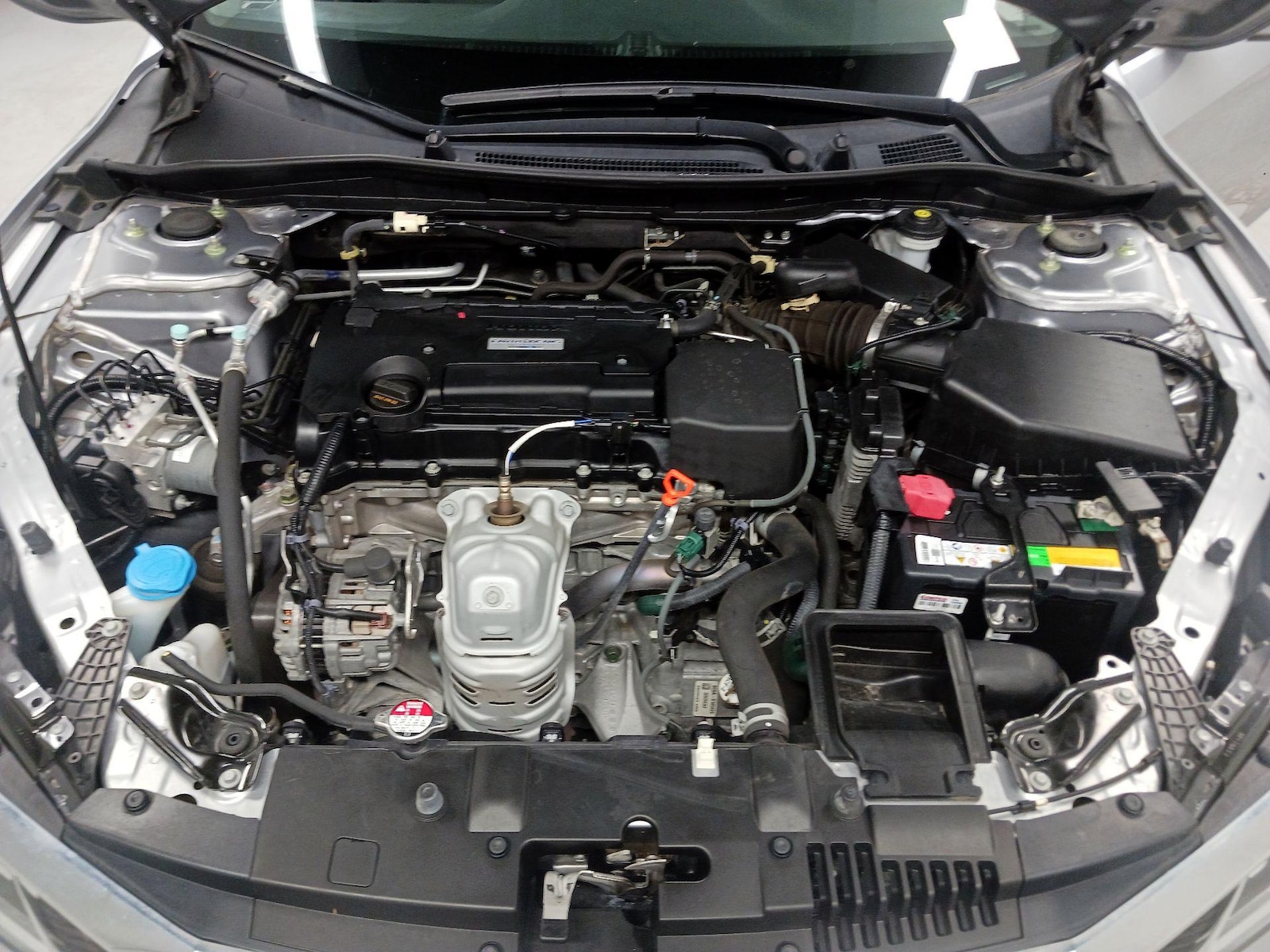 2016 Honda Accord LX - Photo 19