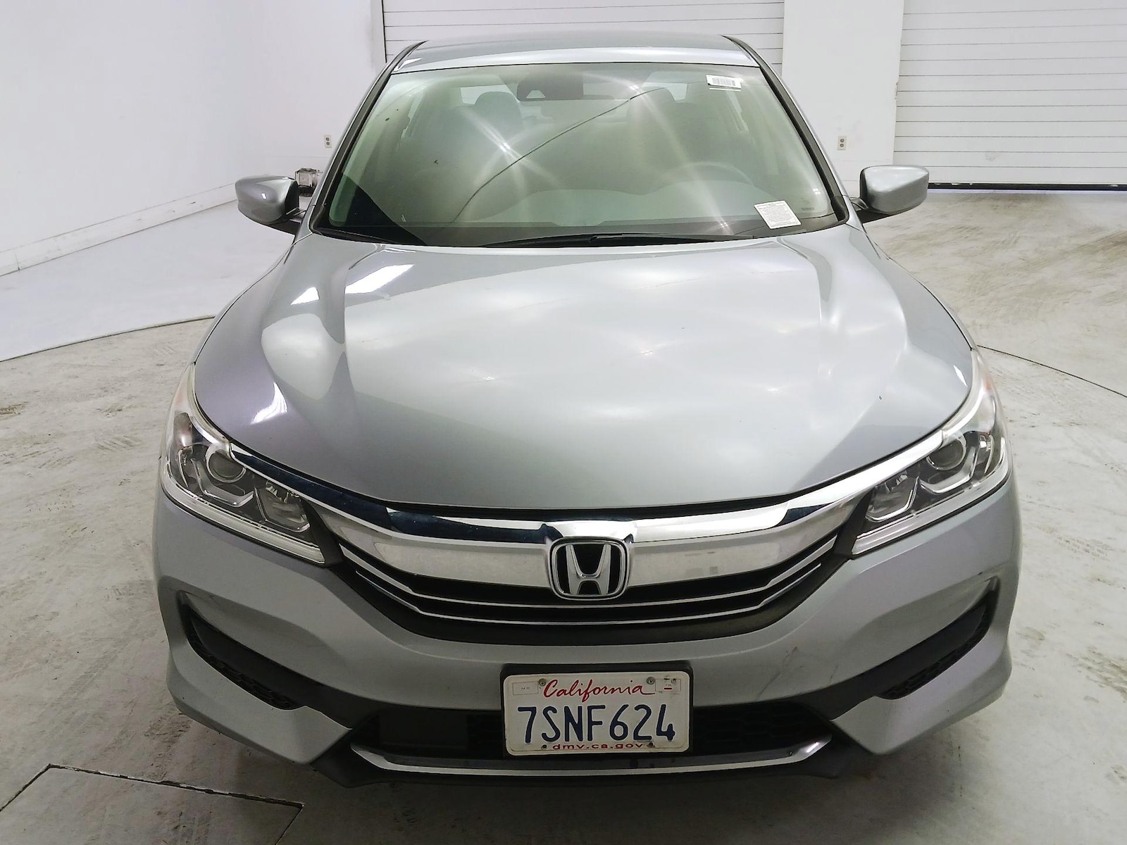 2016 Honda Accord LX - Photo 2