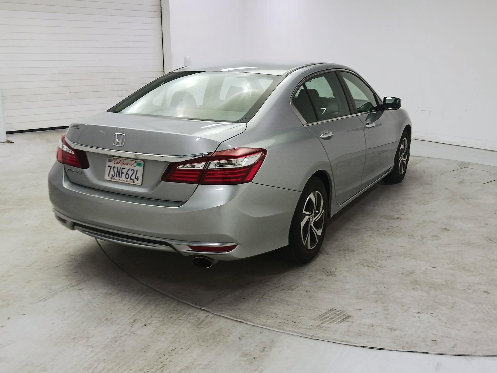 2016 Honda Accord LX - Photo 5
