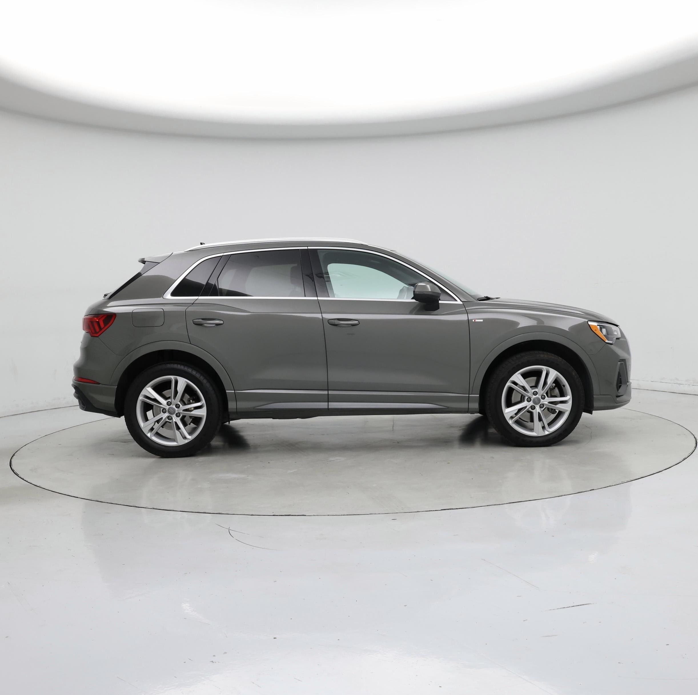 Thumbnail: 2020 Audi Q3 - 7