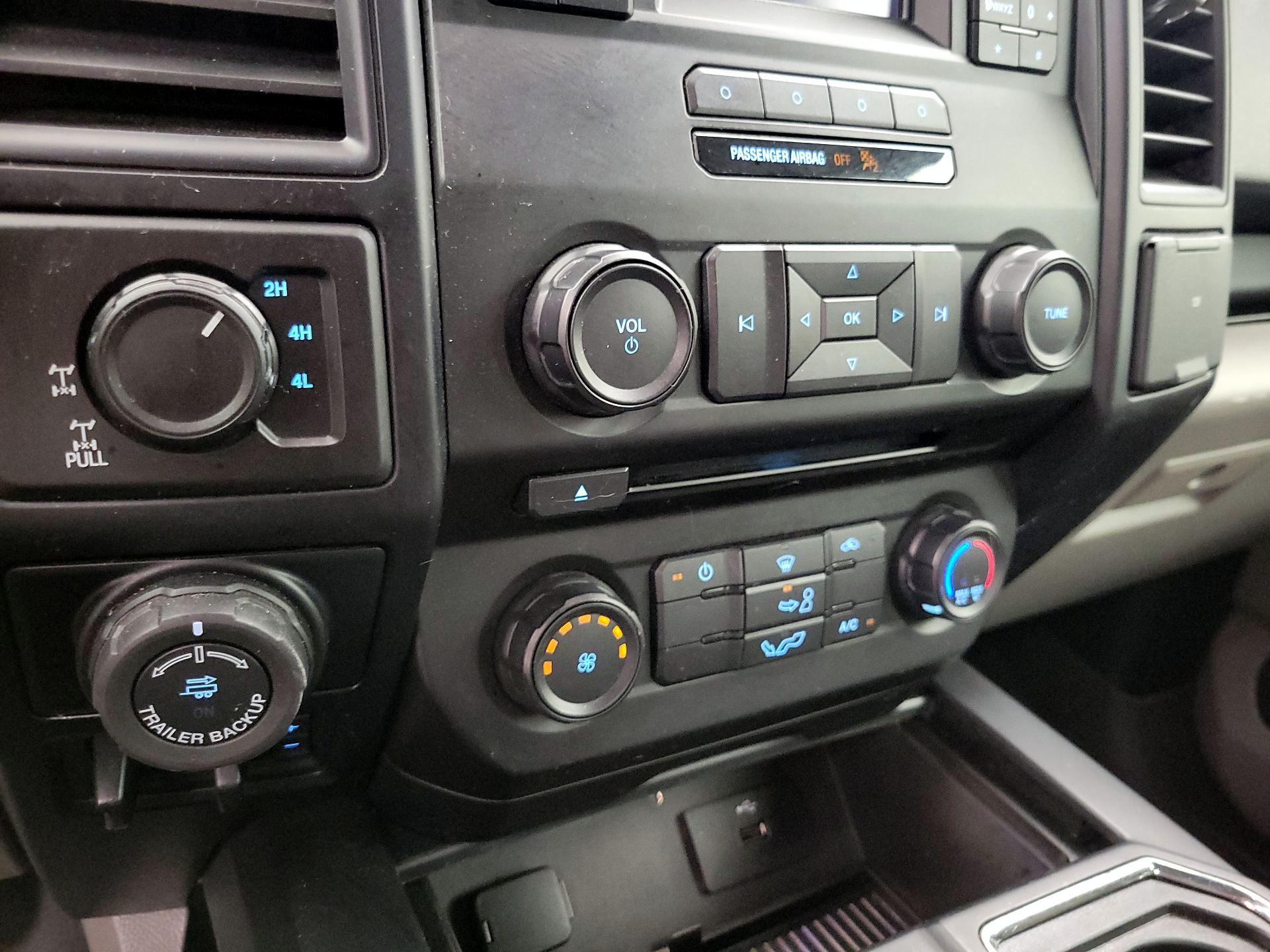 Thumbnail: 2016 Ford F-150 - 16