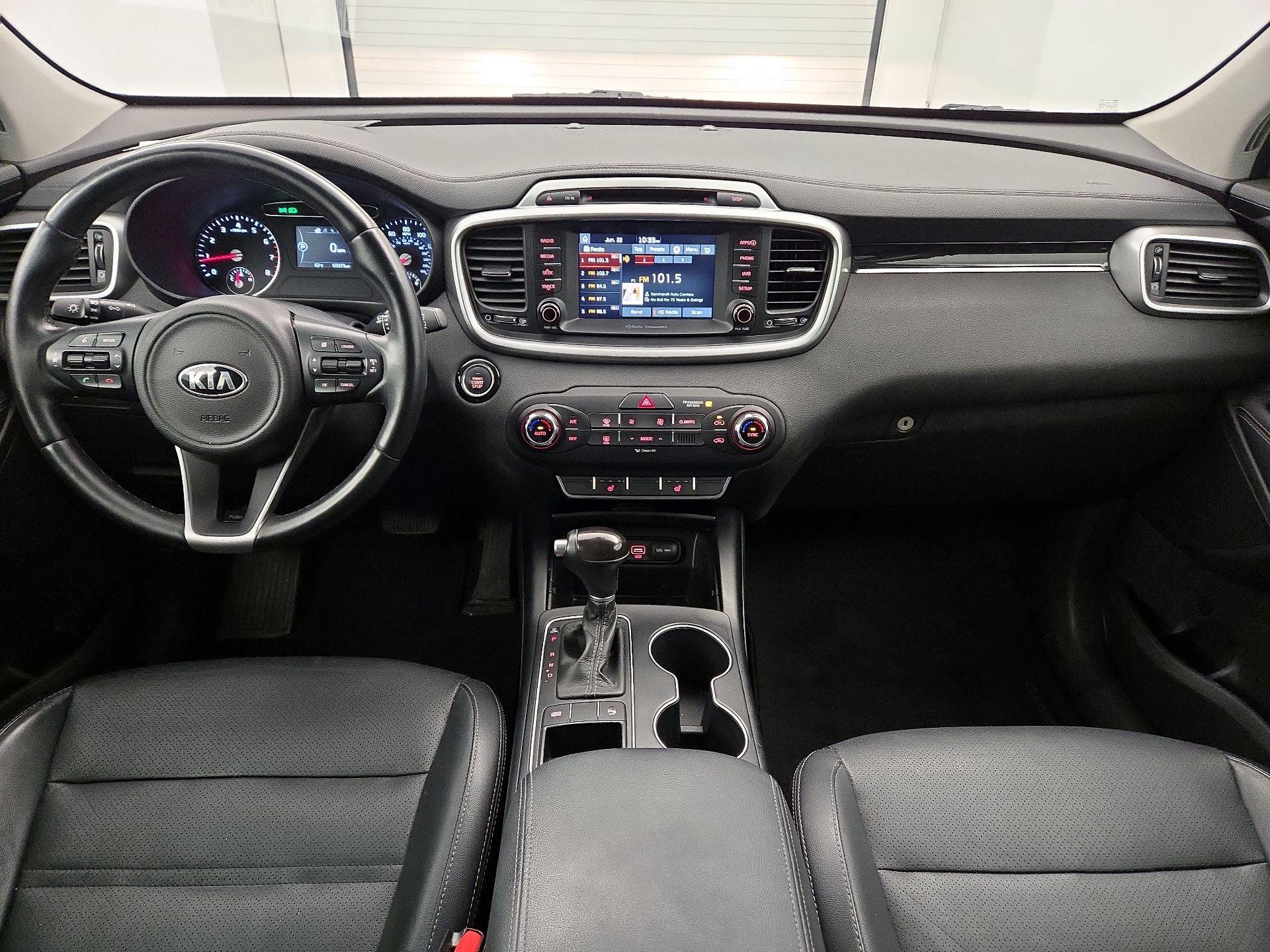 Thumbnail: 2017 Kia Sorento - 9