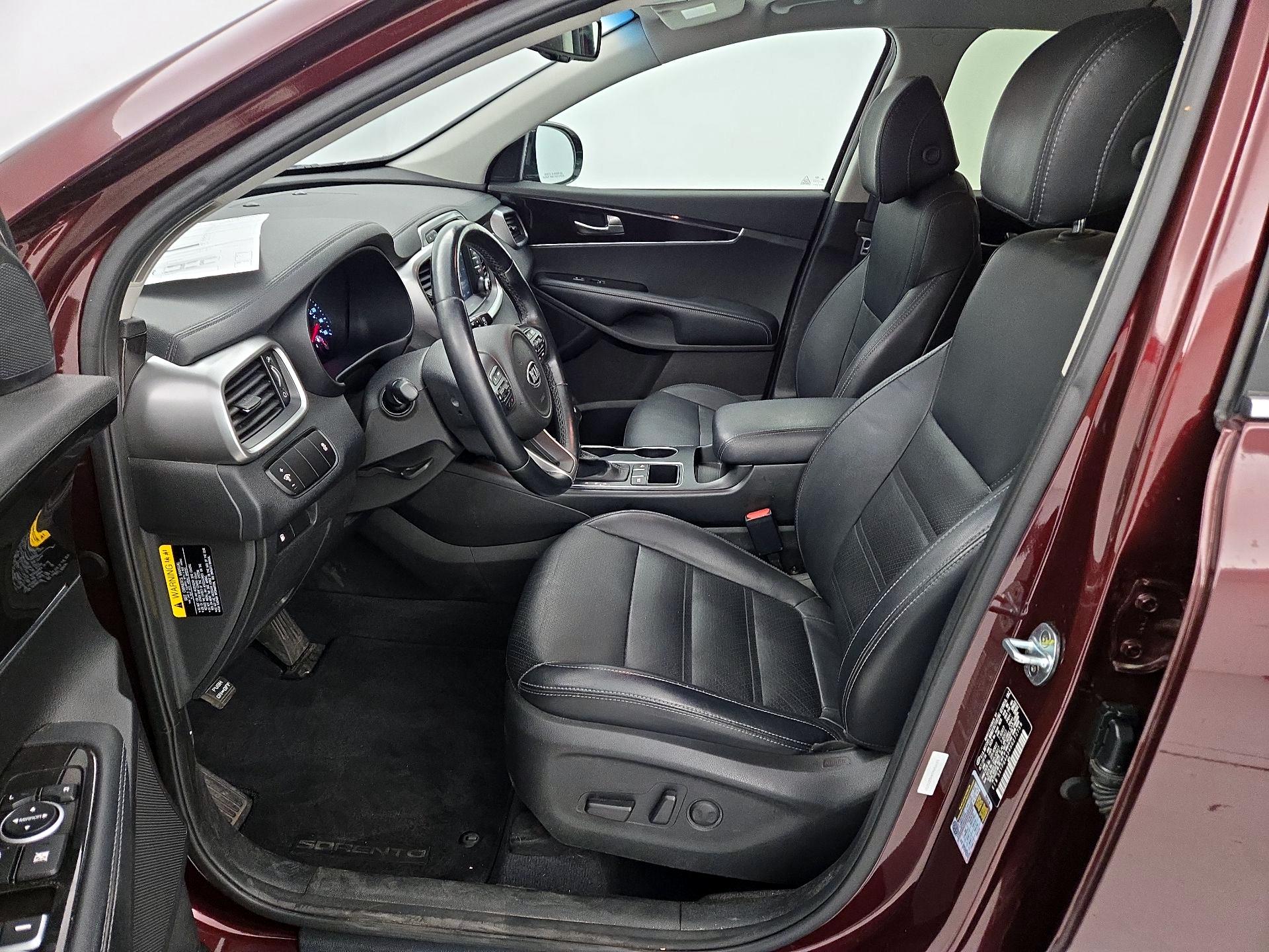Thumbnail: 2017 Kia Sorento - 11