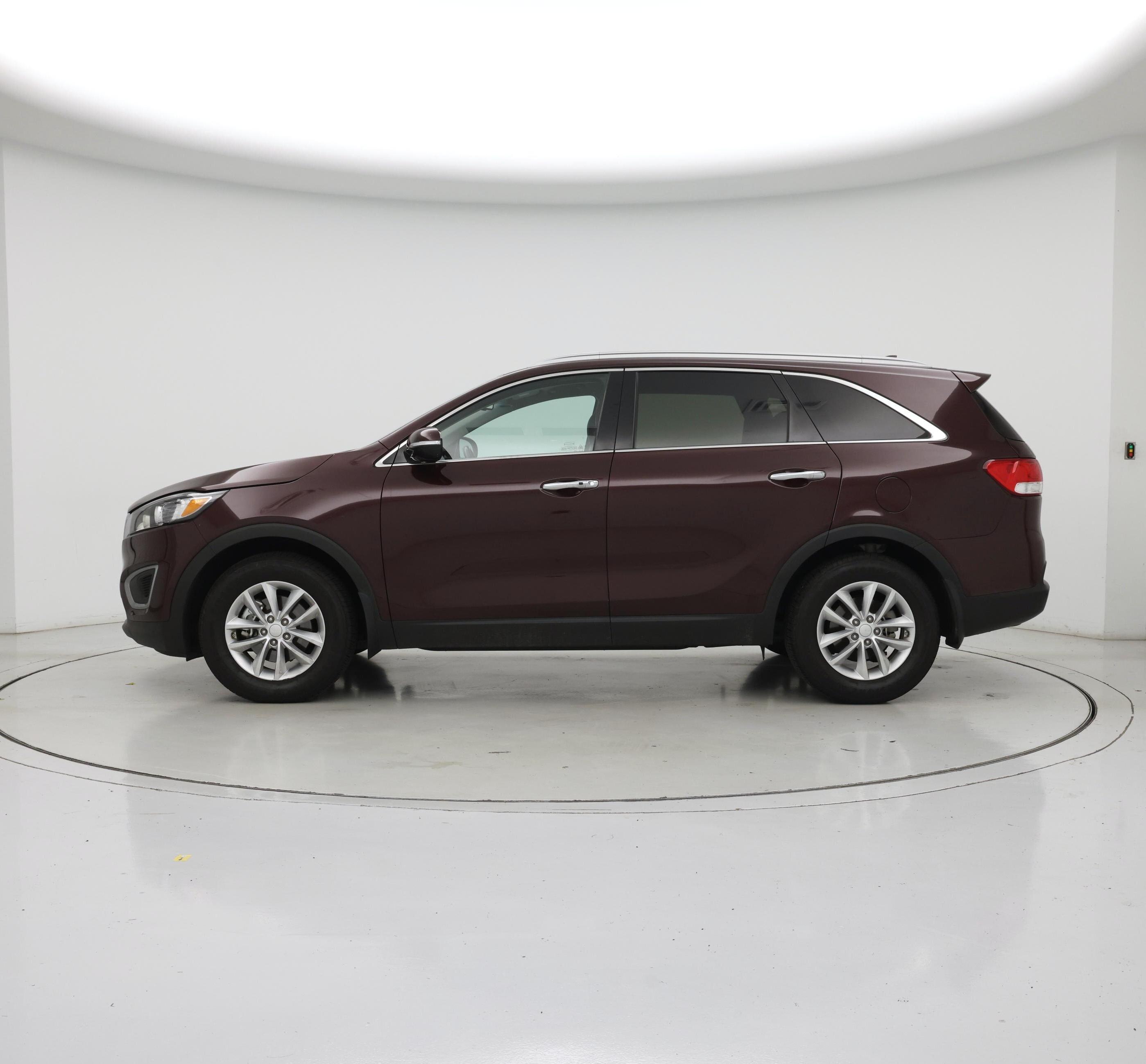 Thumbnail: 2017 Kia Sorento - 3