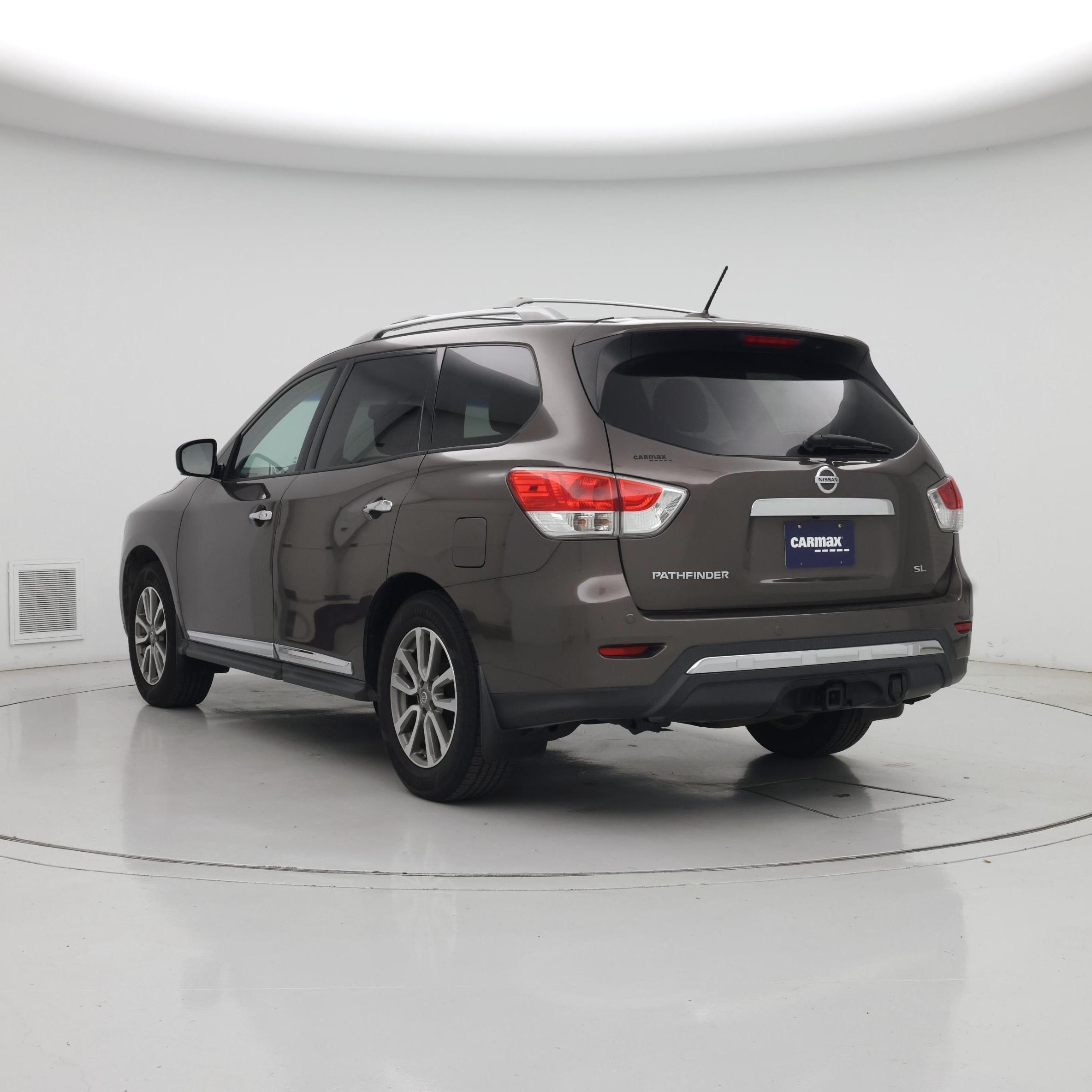 Thumbnail: 2015 Nissan Pathfinder - 2