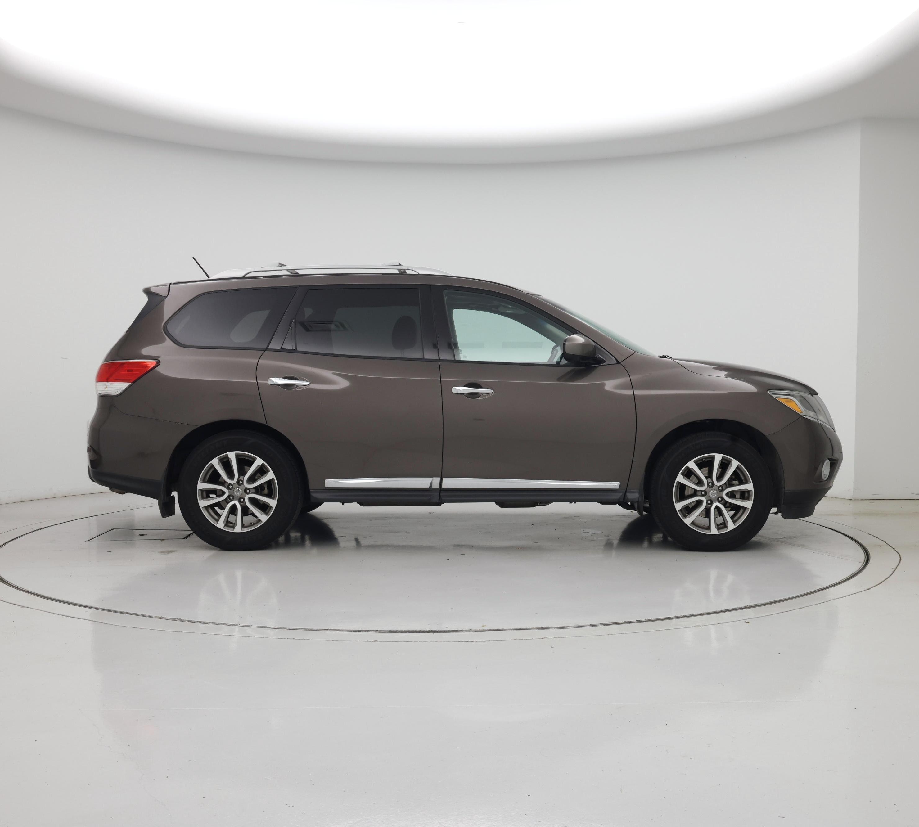 Thumbnail: 2015 Nissan Pathfinder - 7