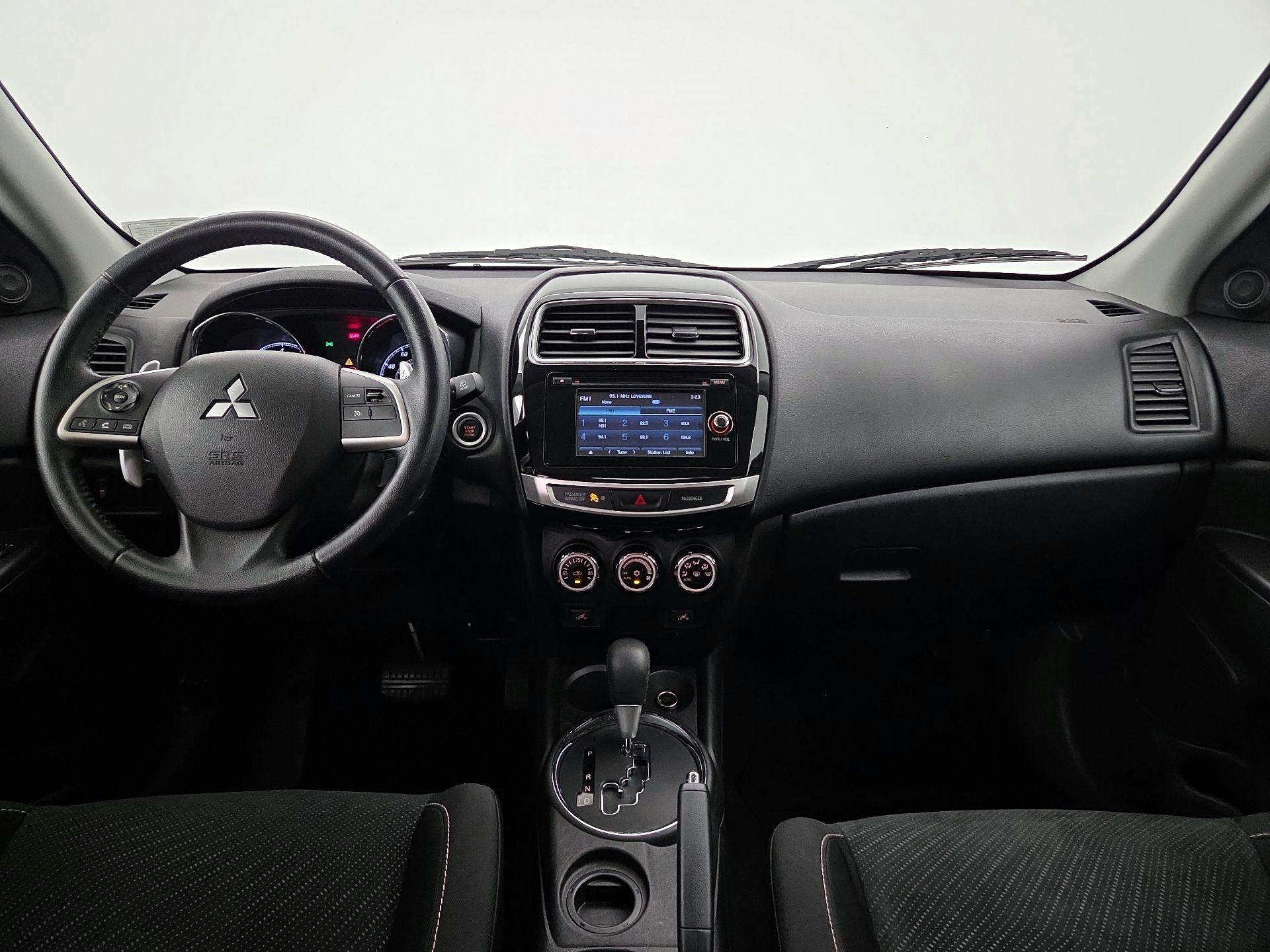 Thumbnail: 2015 Mitsubishi Outlander Sport - 9