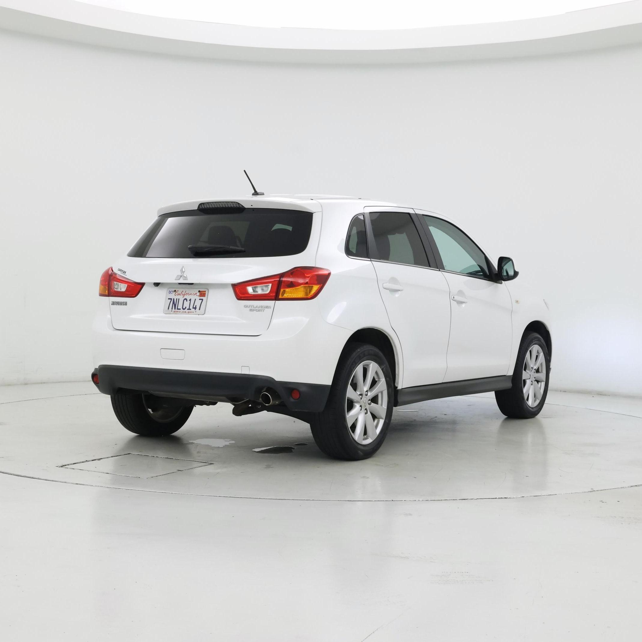 Thumbnail: 2015 Mitsubishi Outlander Sport - 8