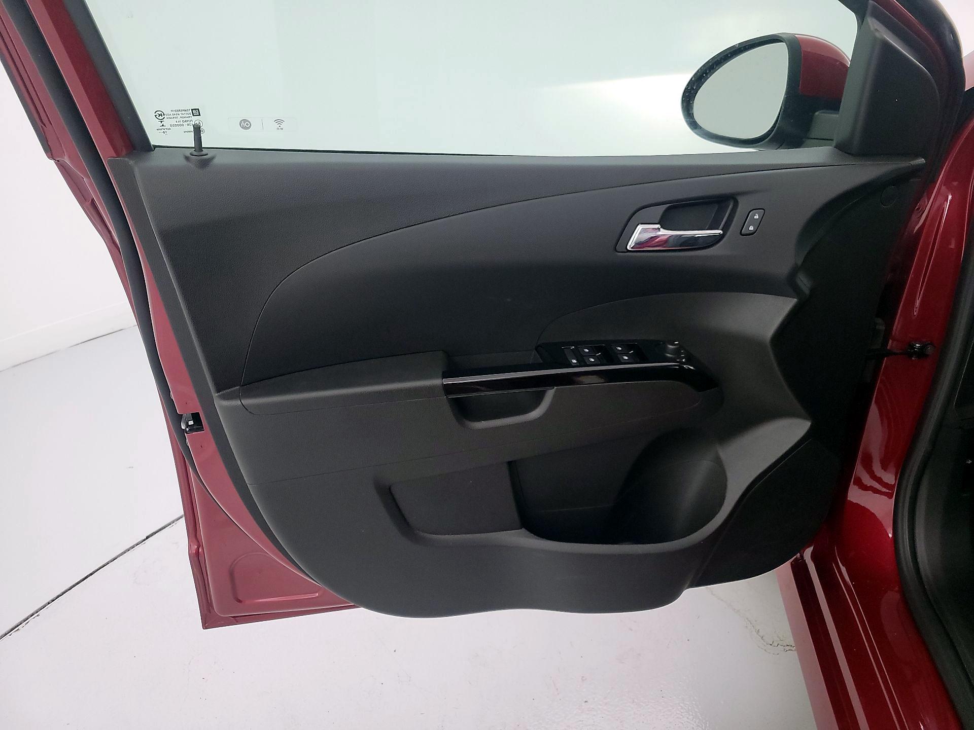 Thumbnail: 2019 Chevrolet Sonic - 12