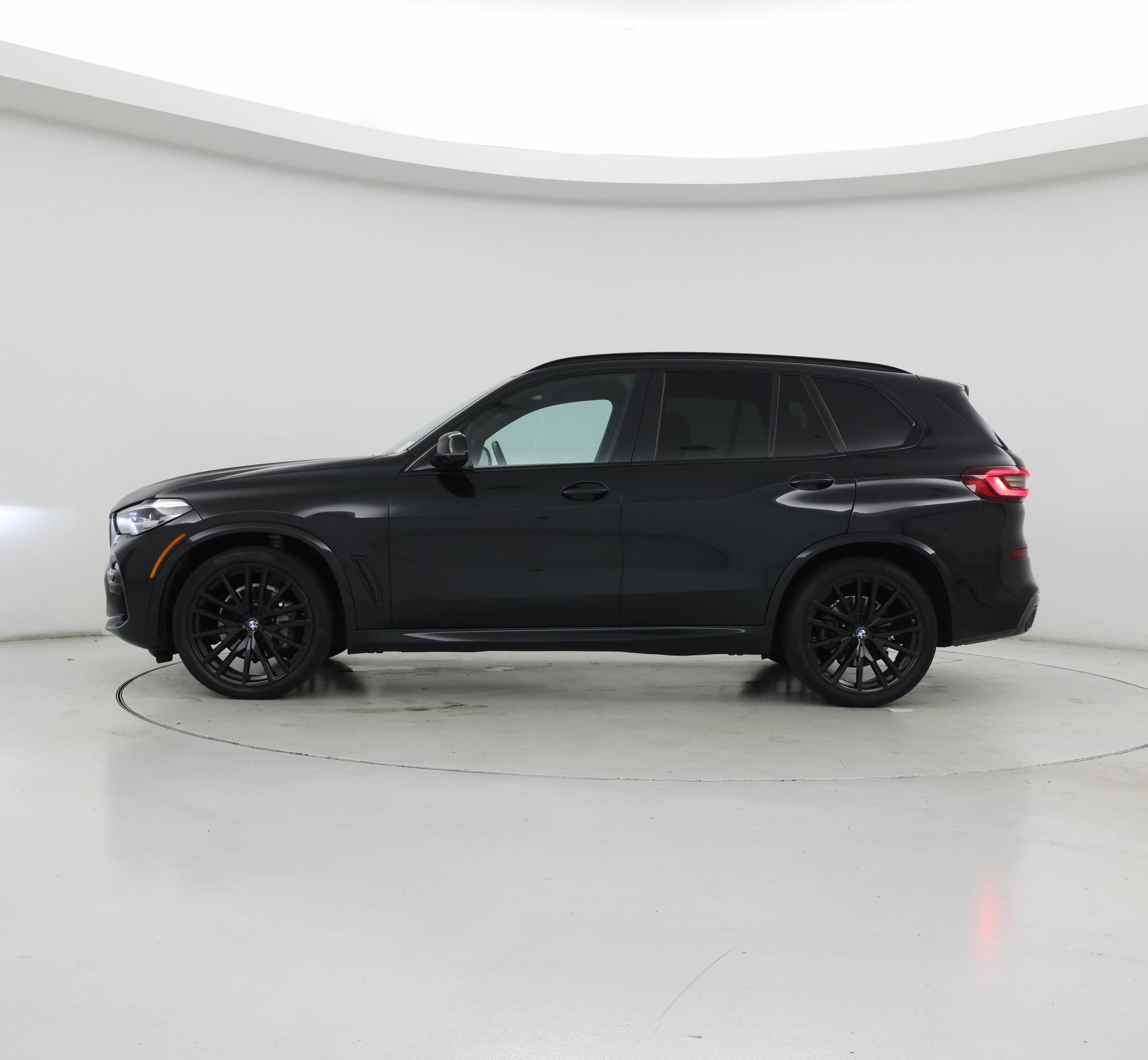 Thumbnail: 2021 BMW X5 - 3