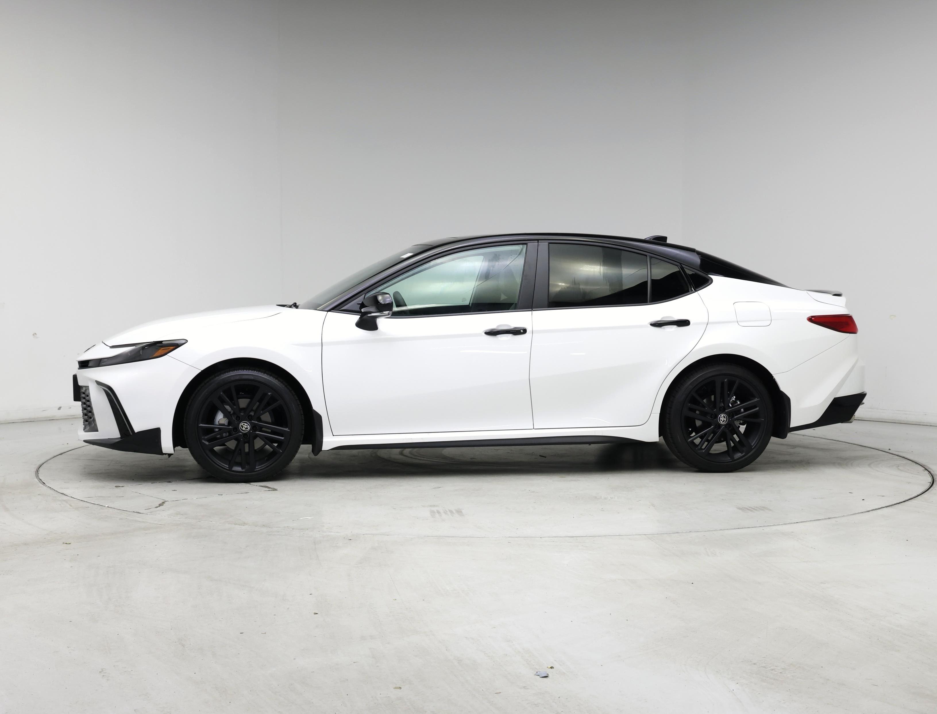 Thumbnail: 2026 Toyota Camry - 3