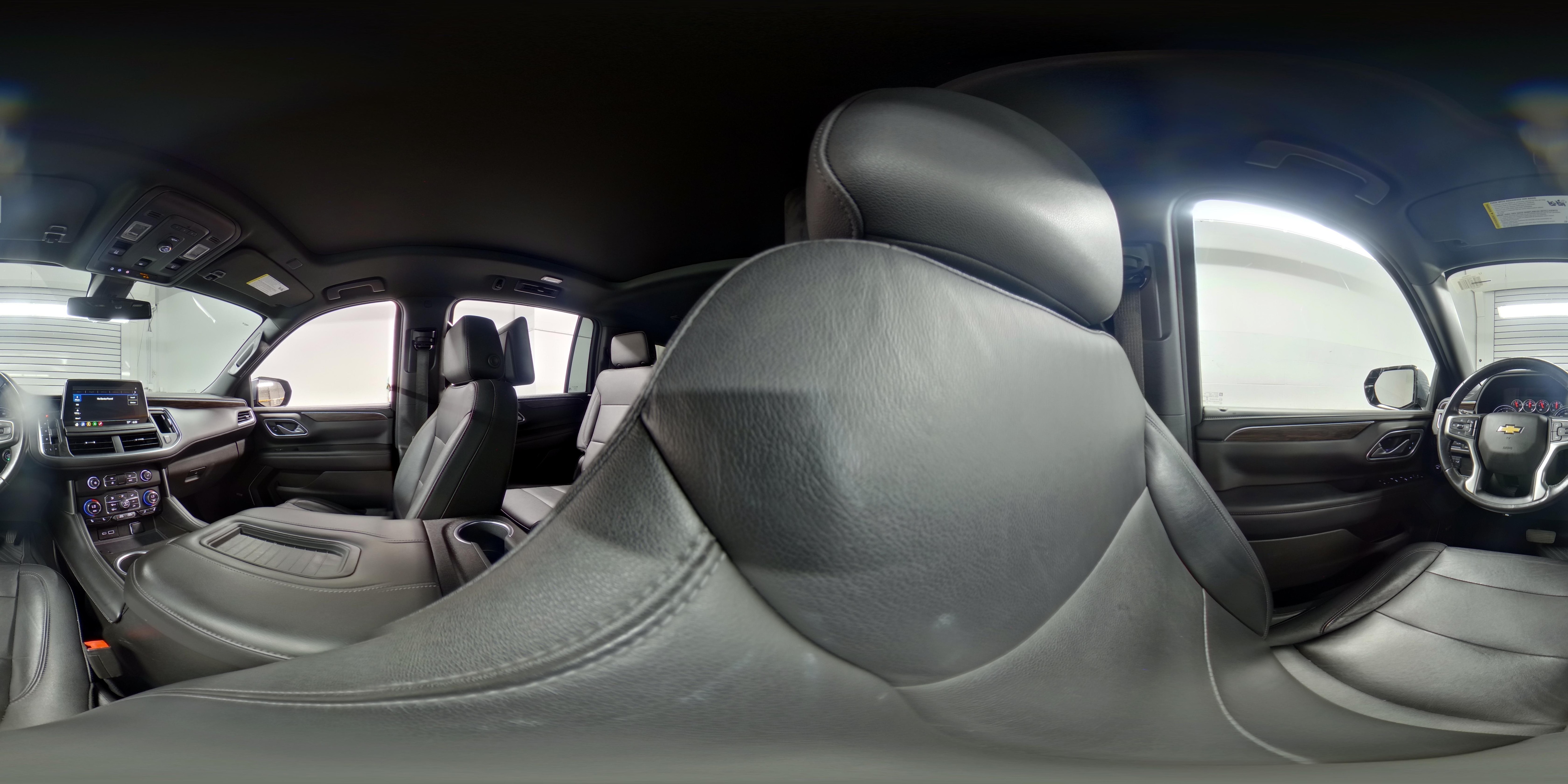 2021 Chevrolet Suburban LT - Photo 23